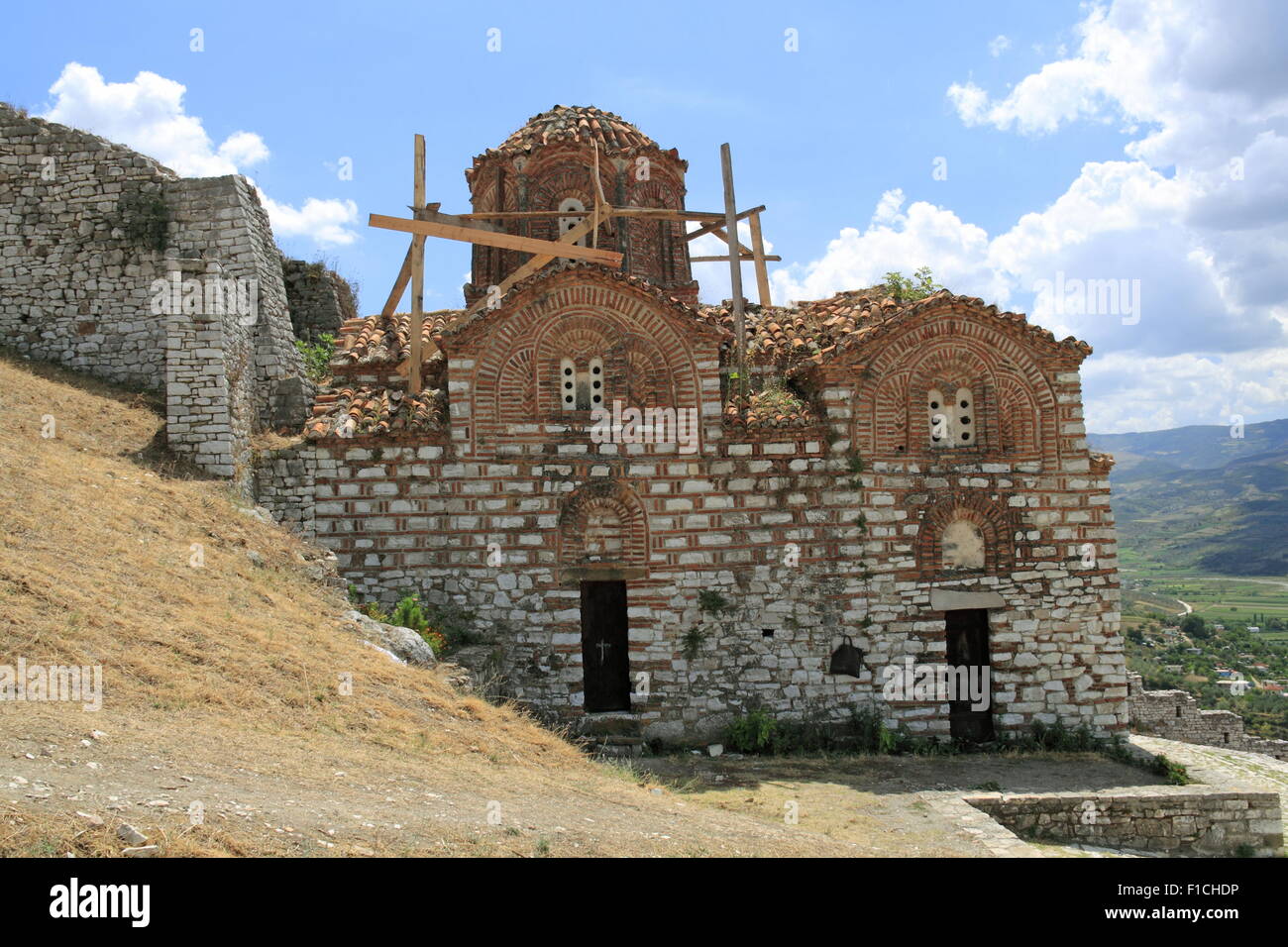 Kisha e Shen Triadhes la chiesa bizantina di Santa Trinità, Berati Castello, Berati, Albania, Balcani, Europa Foto Stock