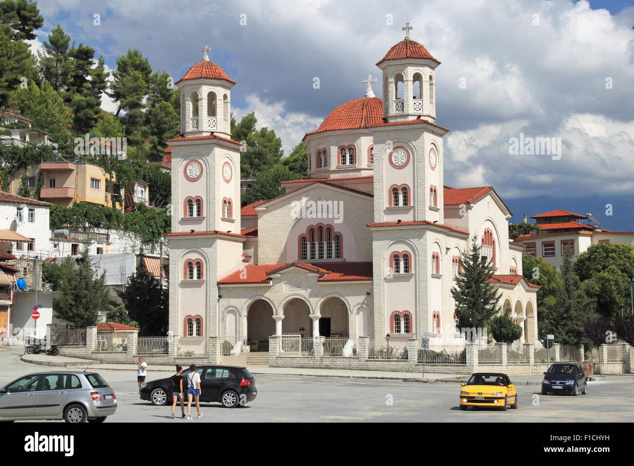 Cattedrale Ortodossa di San Bitri, piazza principale, Rruga Antipatrea, Berati, Albania, Balcani, Eur Foto Stock