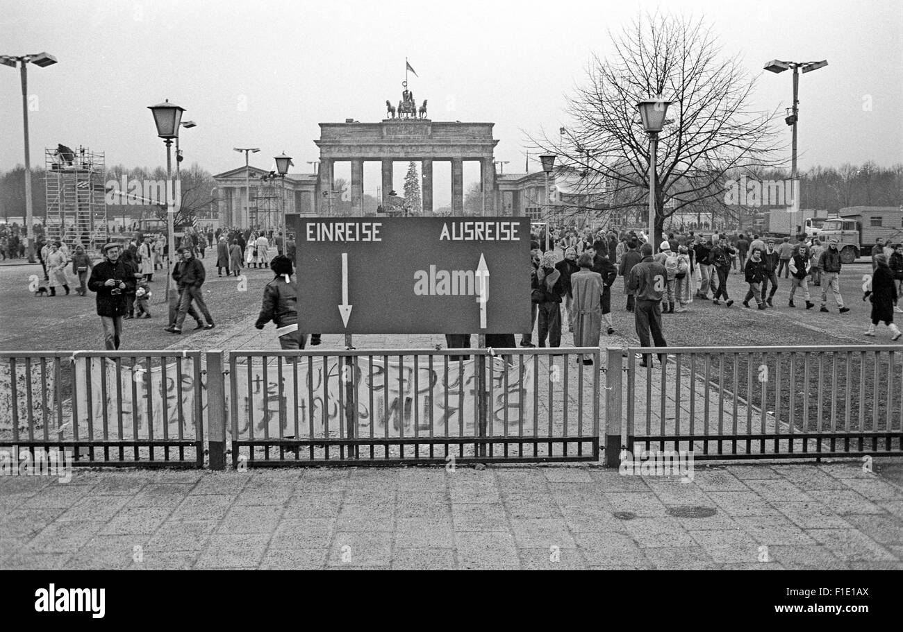 La Porta di Brandeburgo, dopo il muro di Berlino è venuto giù, Foto Stock