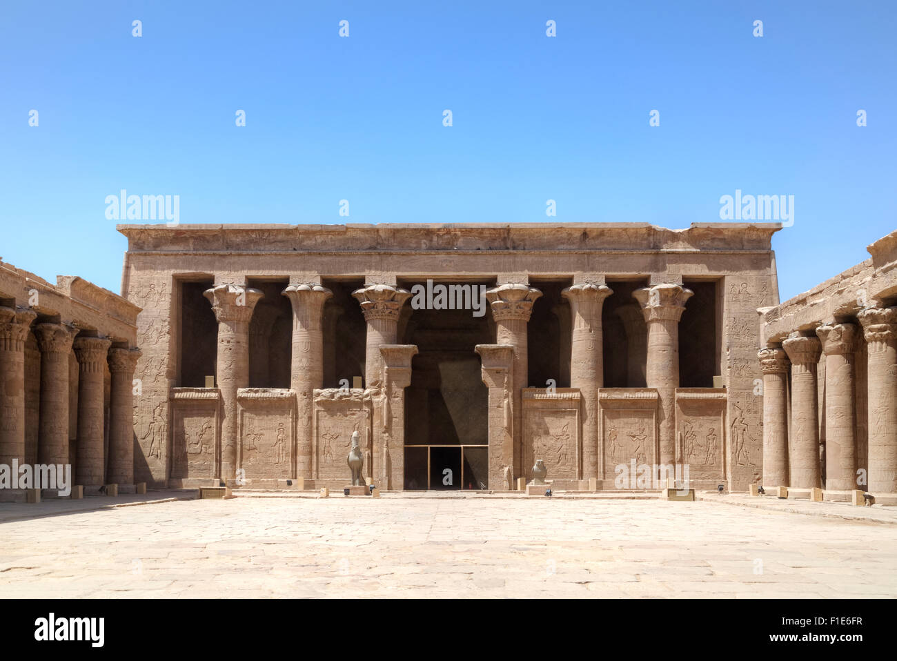 Tempio di Edfu, Egitto, Africa Foto Stock