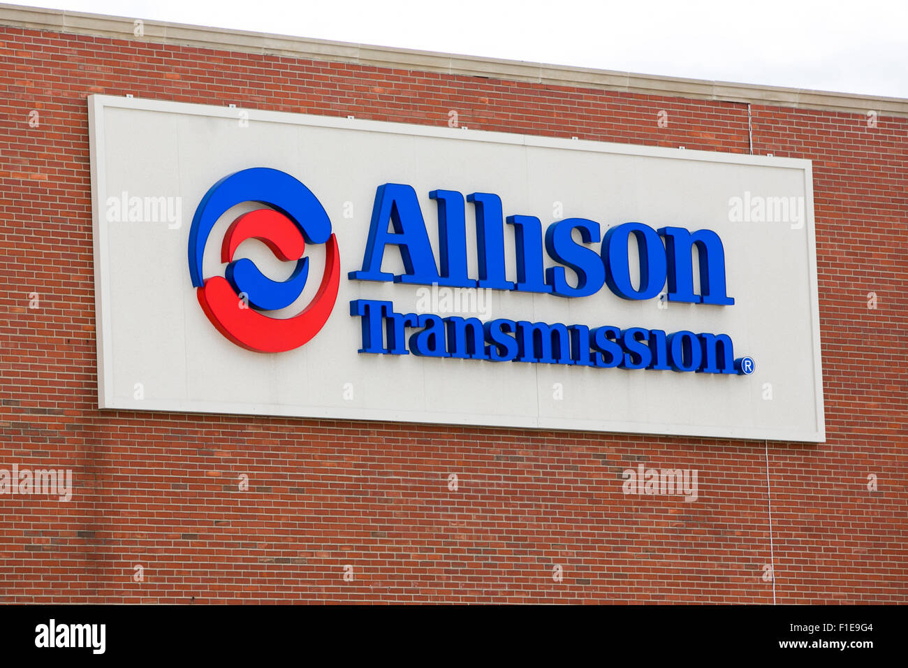 Un logo segno al di fuori della sede di trasmissione Allison a Indianapolis, Indiana il 25 agosto 2015. Foto Stock
