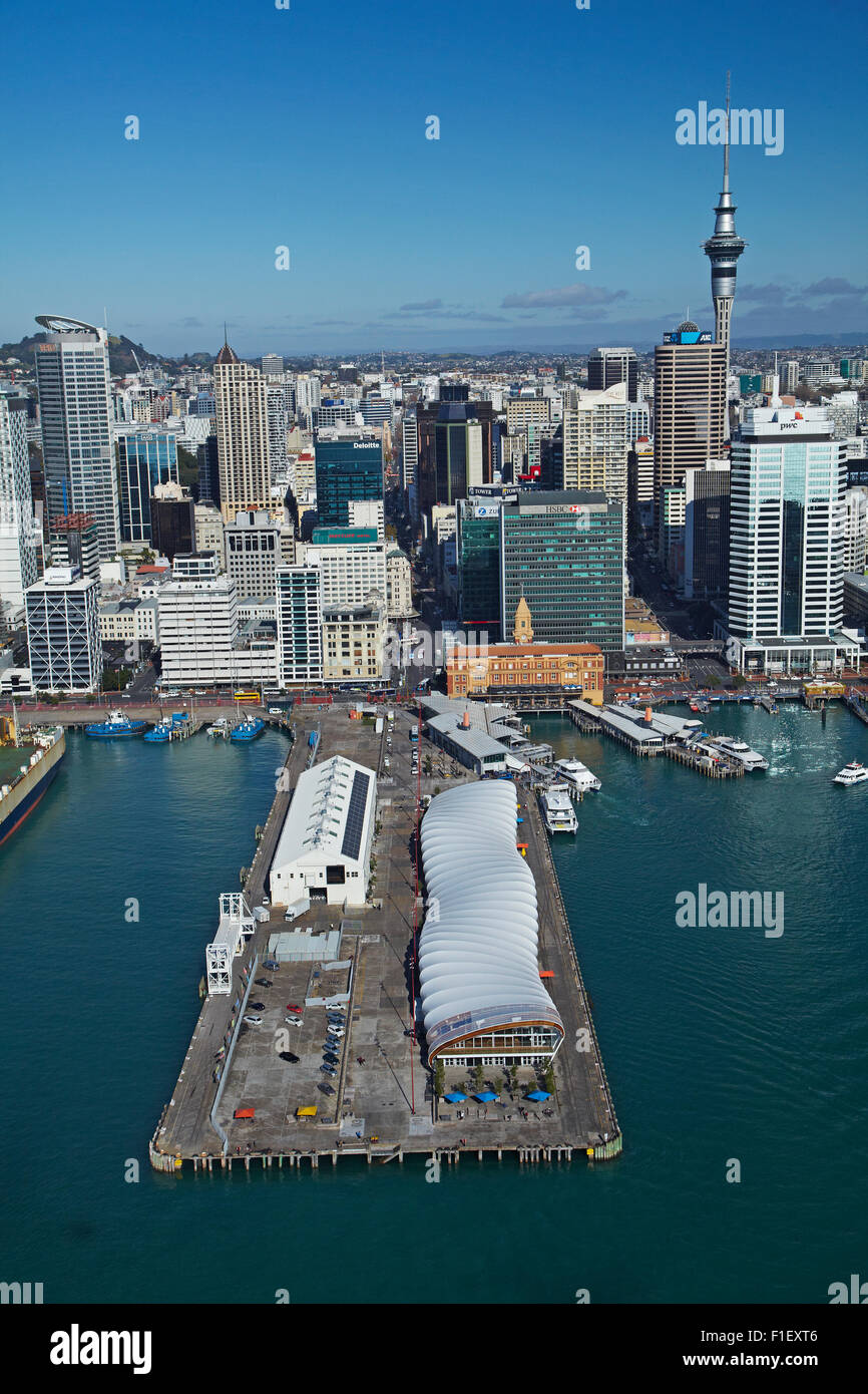 'Cloud' degli eventi, Queen's Wharf, Sky Tower e Waterfront, Auckland, Isola del nord, Nuova Zelanda - aerial Foto Stock