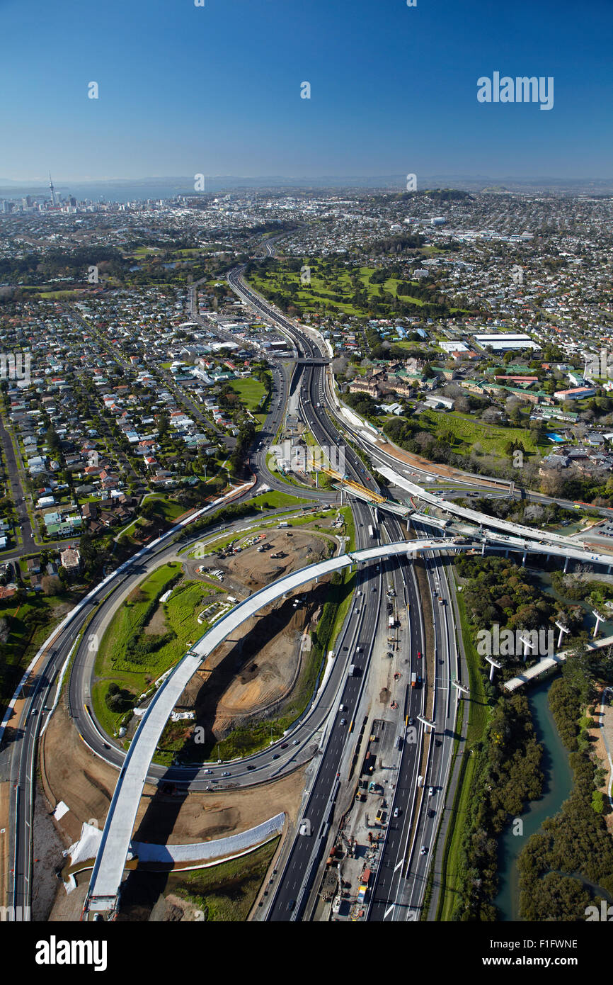 Nel nord-ovest autostrada e costruzione di Waterview Connessione, Auckland, Isola del nord, Nuova Zelanda - aerial Foto Stock