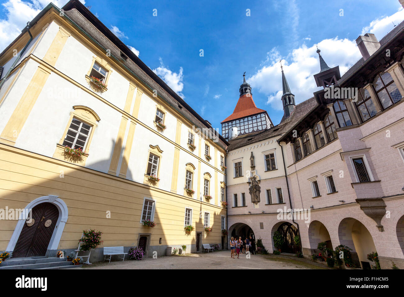Castello d'acqua, il cortile Blatna, Boemia del Sud, Repubblica Ceca, Europa Foto Stock