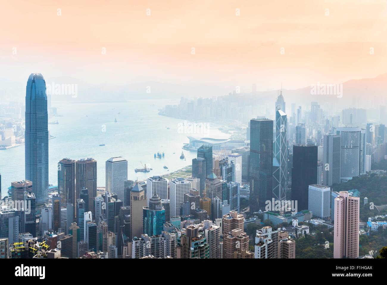 Central skyline di Hong Kong e del porto di Victoria e di Hong Kong, Cina Foto Stock