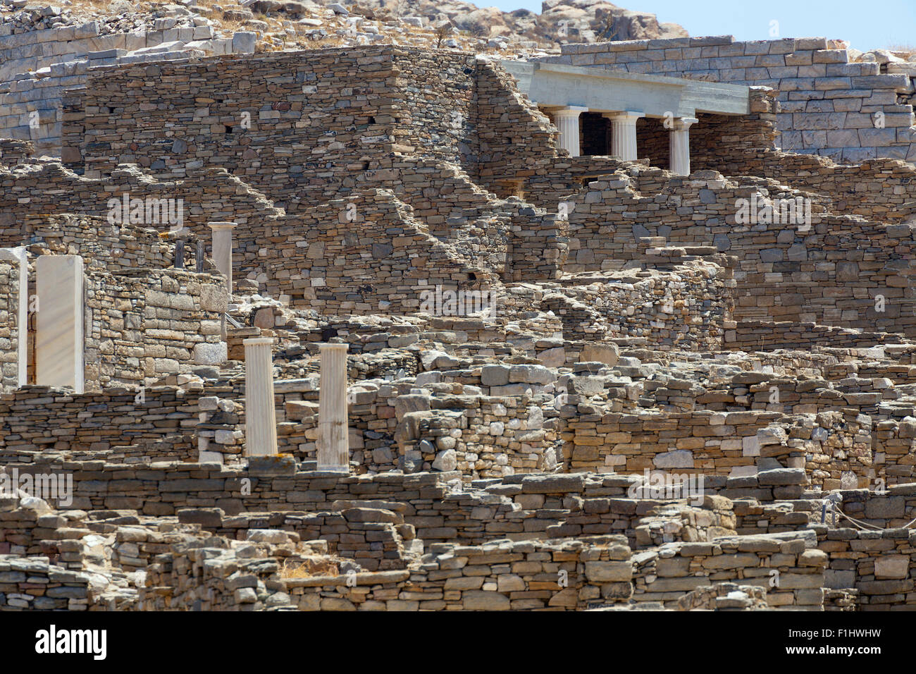 Rovine romane sull'isola greca di Delos, nelle Cicladi Foto Stock