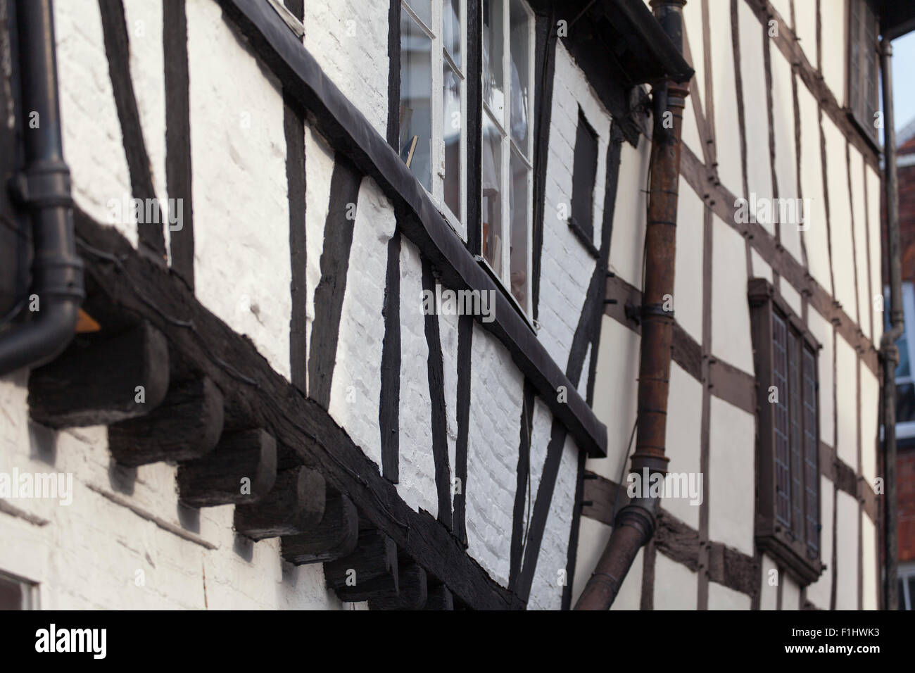 Metà-edificio con travi di legno, Tewkesbury, Gloucestershire Foto Stock