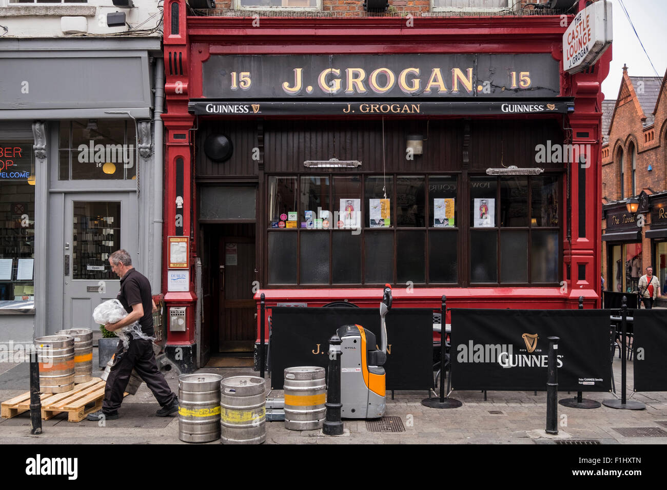 J. Grogans Castle Lounge pub e bar di Dublino trimestre creativi, South William Street, Dublin, Irlanda. Foto Stock