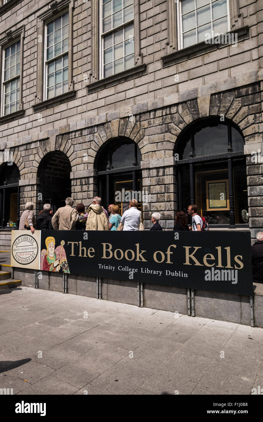 L'entrata dell'alloggiamento della libreria il Libro di Kells nel Trinity College di Dublino, Irlanda. Foto Stock