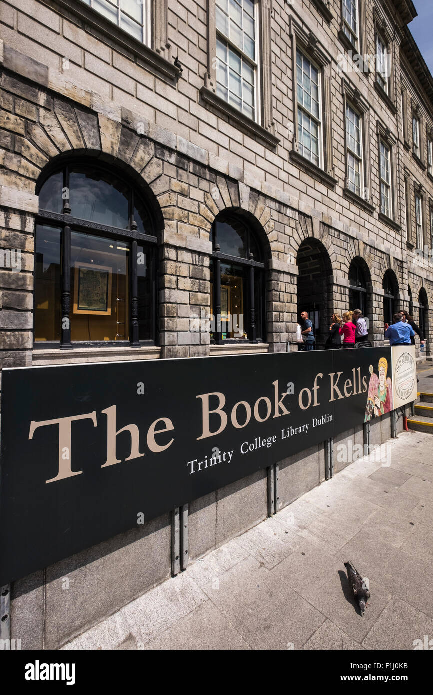 L'entrata dell'alloggiamento della libreria il Libro di Kells nel Trinity College di Dublino, Irlanda. Foto Stock
