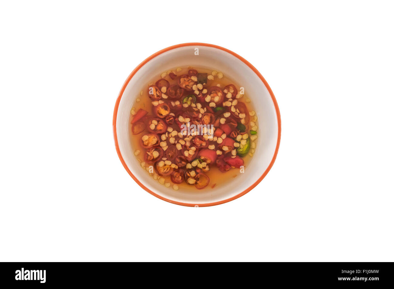 Il peperoncino e salsa di pesce in una tazza con sfondo bianco Foto Stock