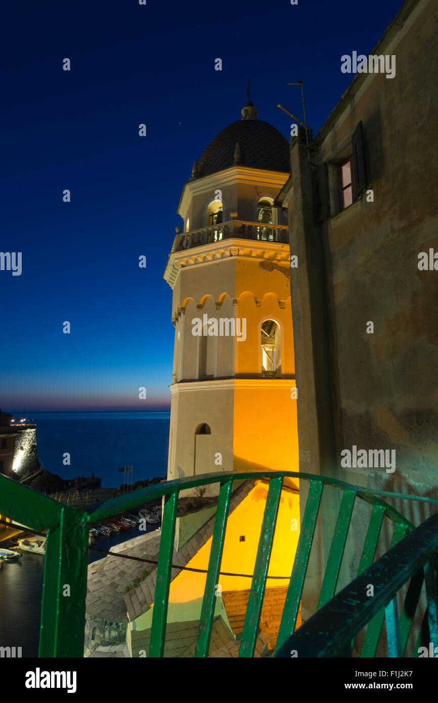 Vernazza chiesa particolare - Chiesa di Santa Margherita d'Antiochia. In Cinque Terre, Italia. Foto Stock