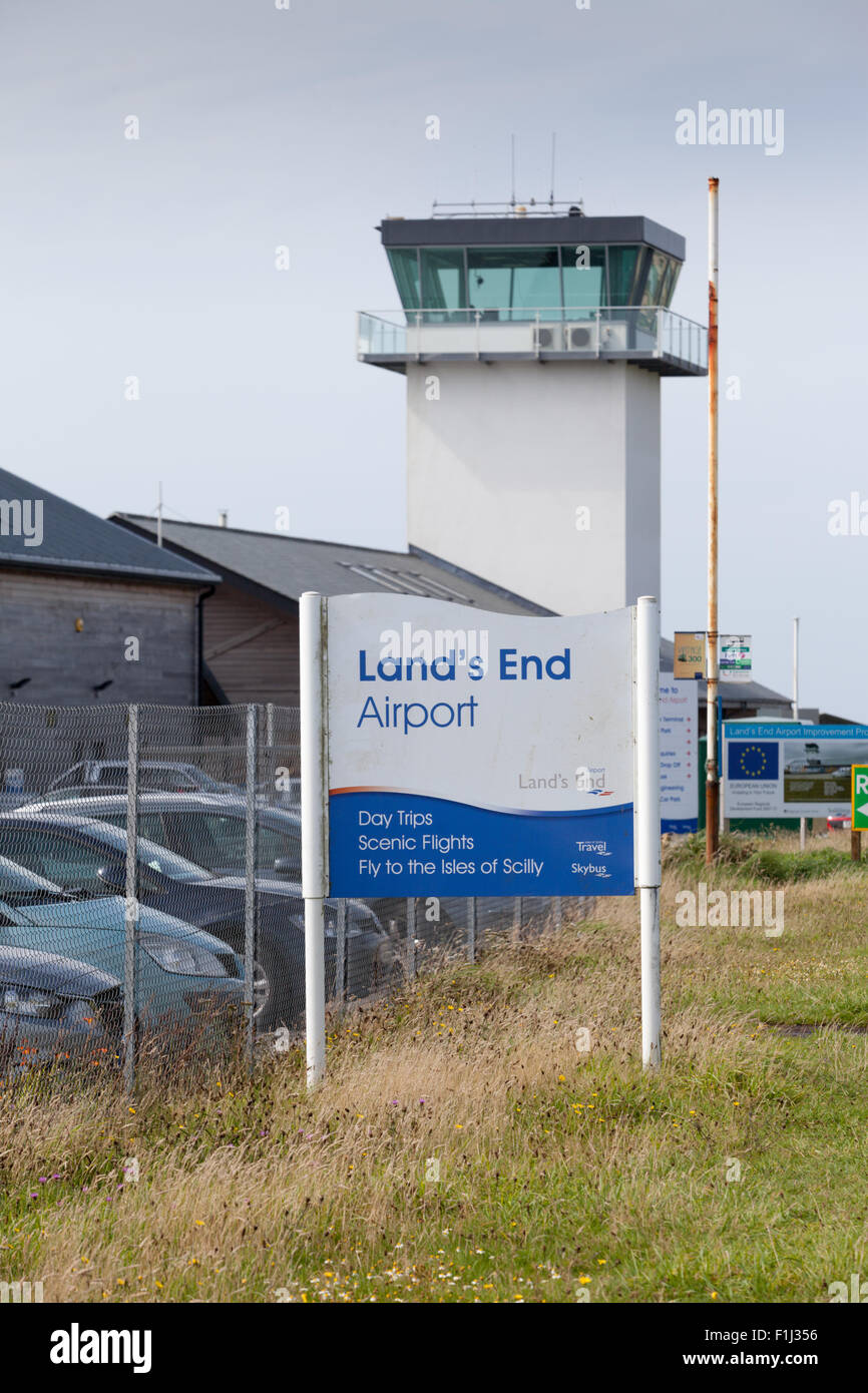 La recinzione perimenter e firmare per il Land's End, Cornwall Regno Unito Foto Stock