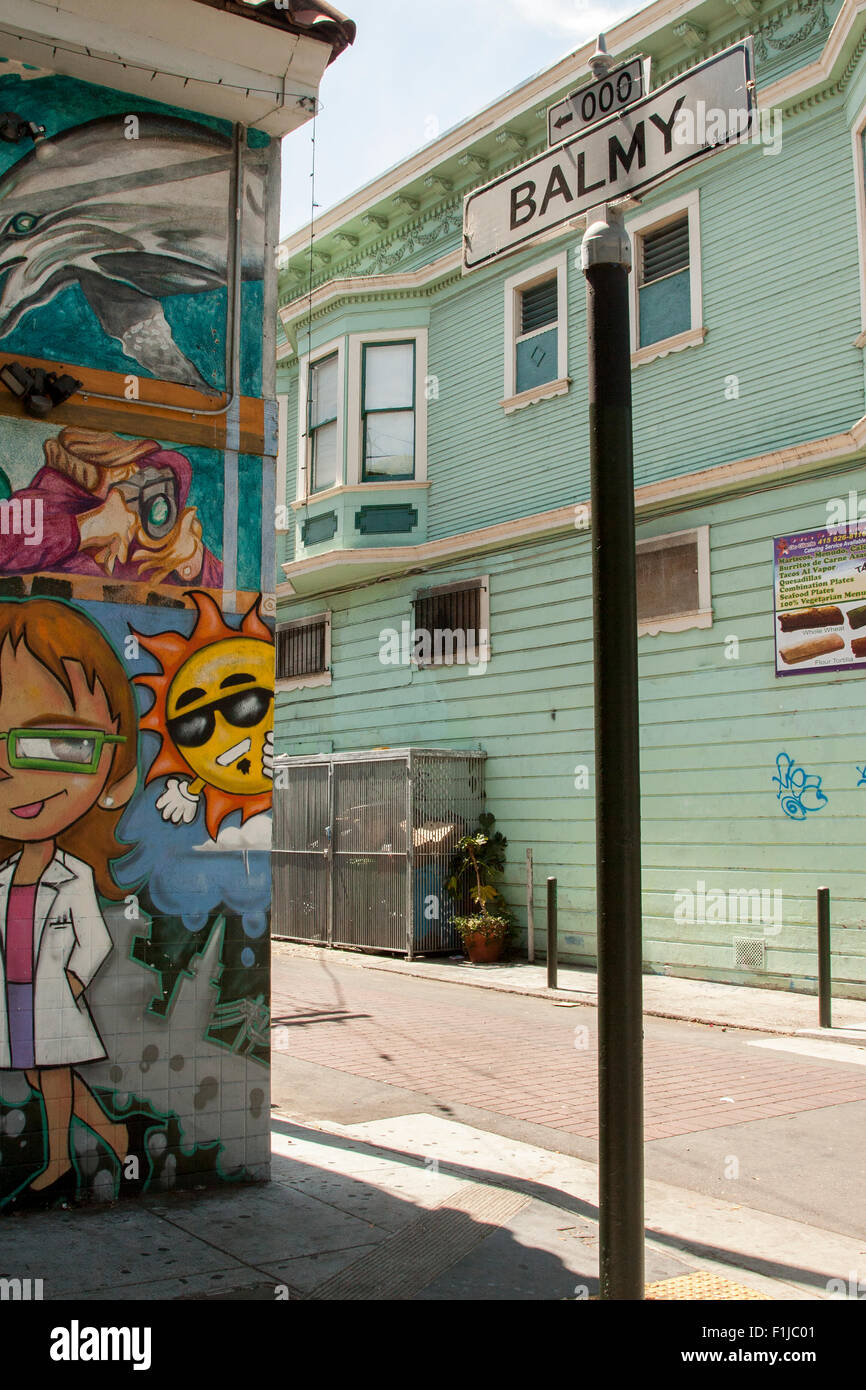 Miti Alley è uno dei più camminato strade della missione a causa della sua collezione di dipinti murali. Immagini per solo uso editoriale. Foto Stock