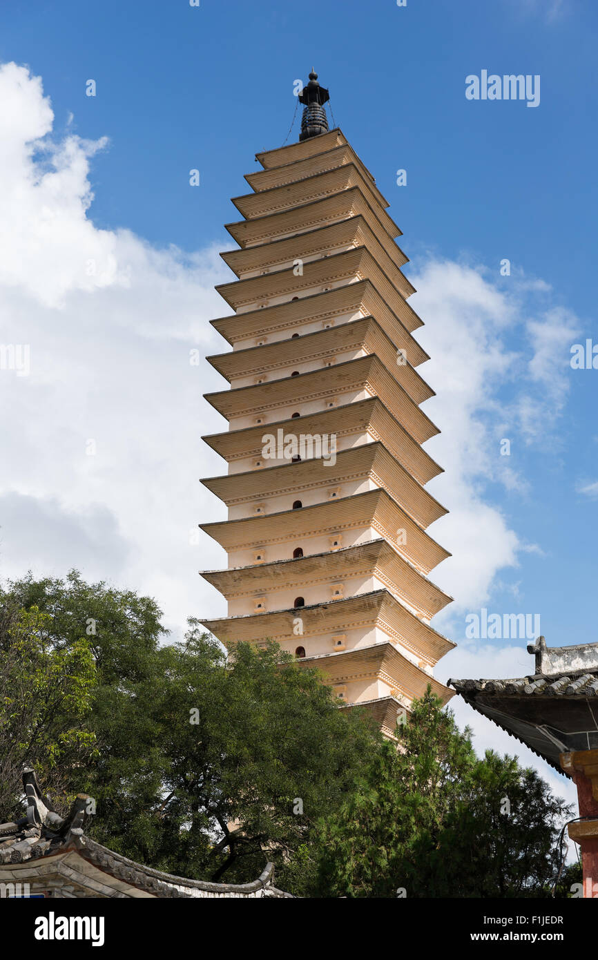 Pagoda bianca a Dali, nella provincia dello Yunnan in Cina Foto Stock