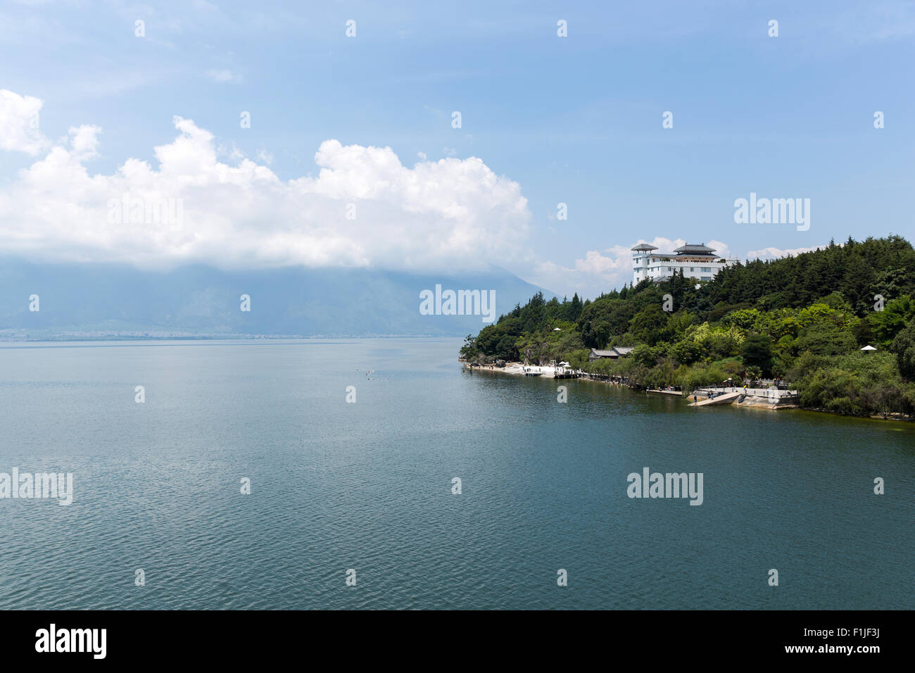 Lago Erhai vista in Dali, nella provincia dello Yunnan in Cina Foto Stock