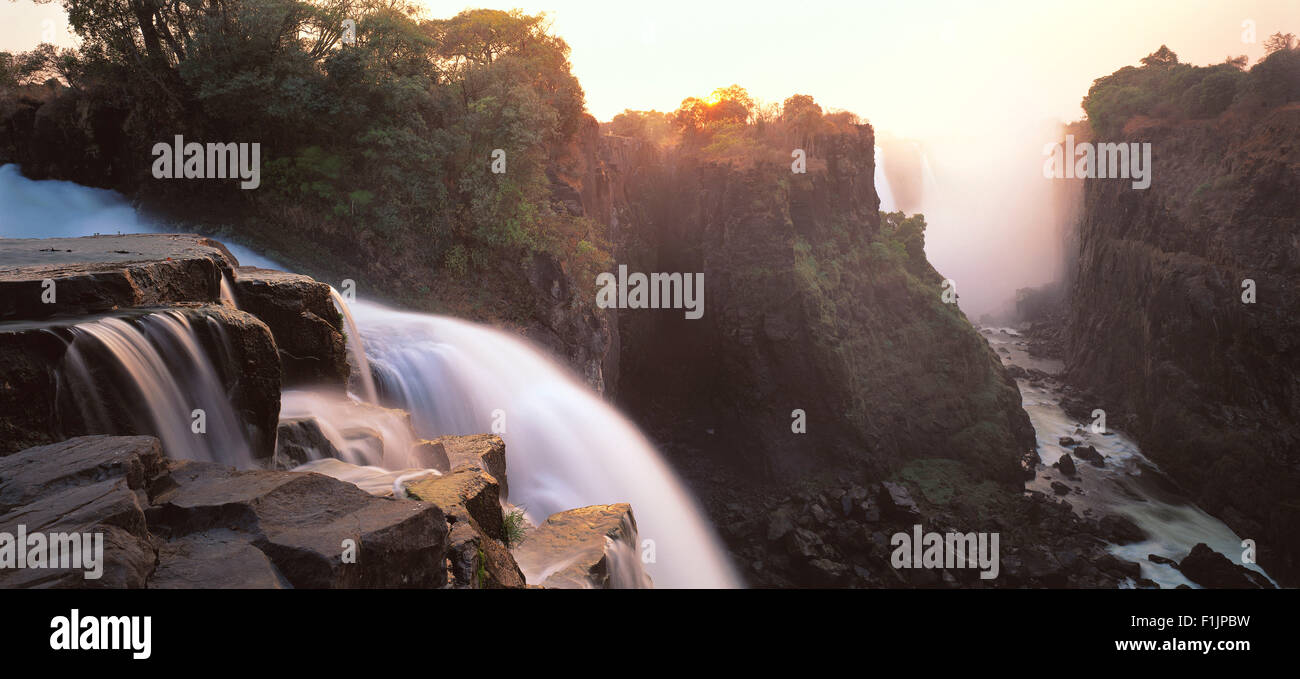 Victoria Falls Zambezi River Zimbabwe, Africa Foto Stock