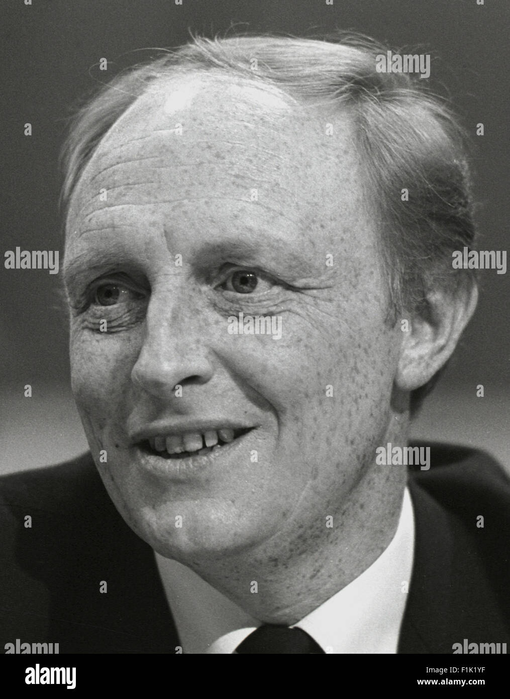 Neil Kinnock Signore Kinnock politico del lavoro 1984 Immagine di David Cole dalla stampa Ritratto archivi di servizio Foto Stock