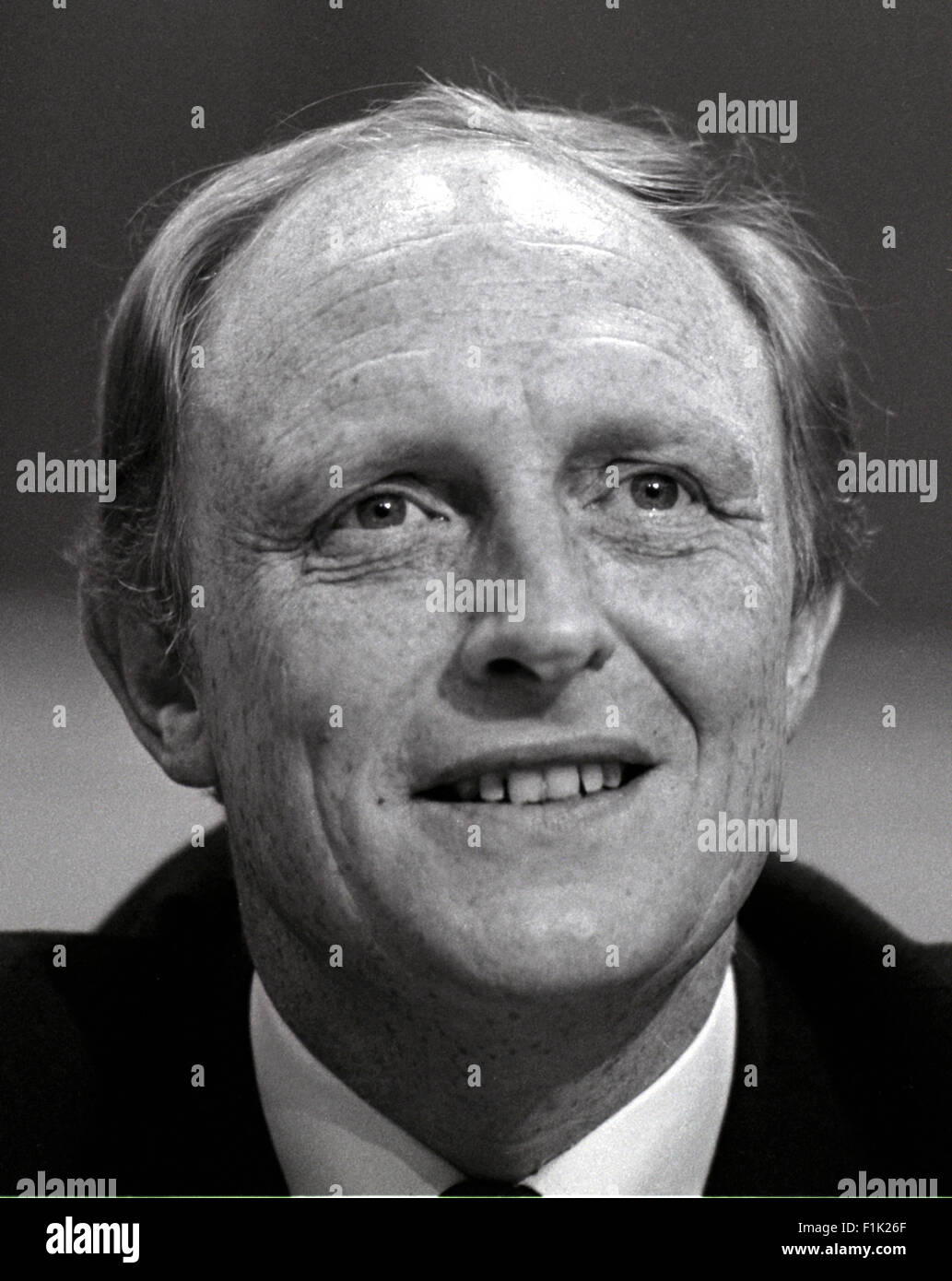 Neil Kinnock Signore Kinnock politico del lavoro 1984 Immagine di David Cole dalla stampa Ritratto archivi di servizio Foto Stock