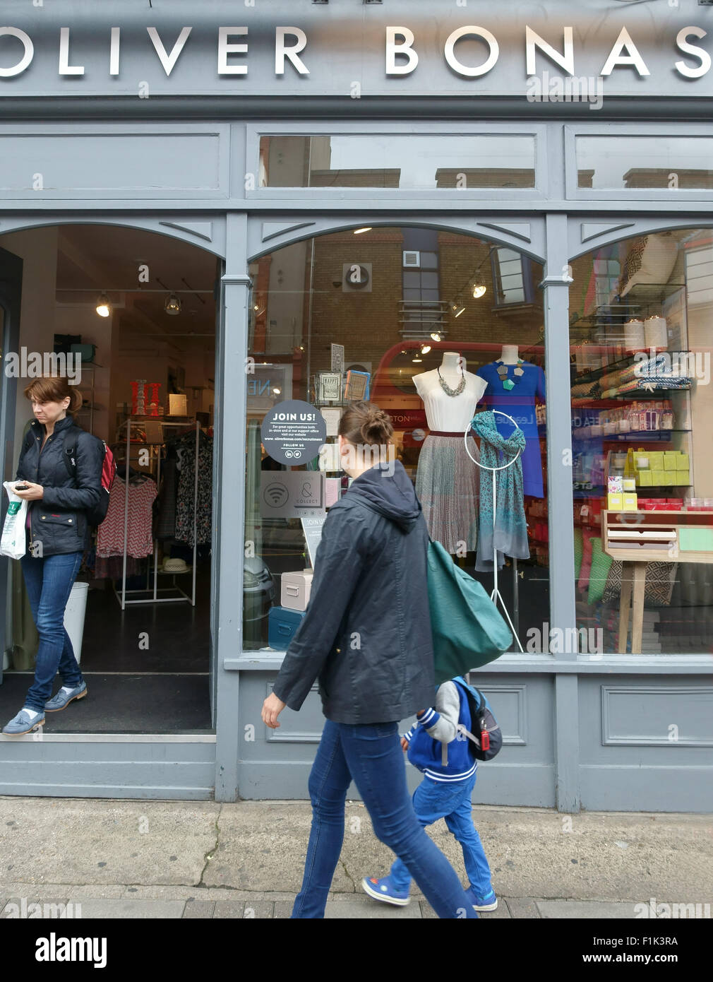 Oliver Bonas diventa primo UK high street catena per pagare salari, Londra Foto Stock