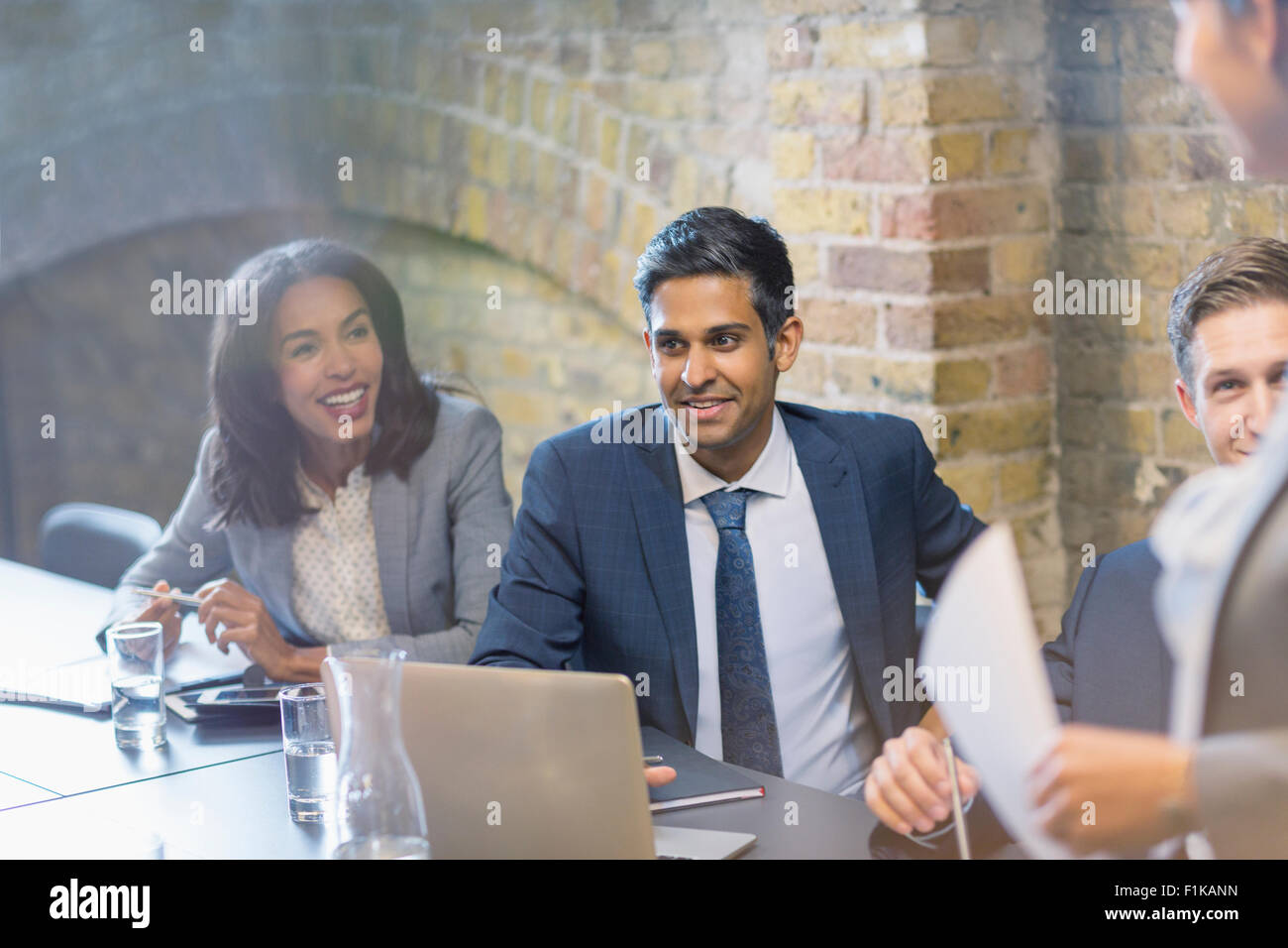 La gente di affari in Sala Conferenza incontro Foto Stock