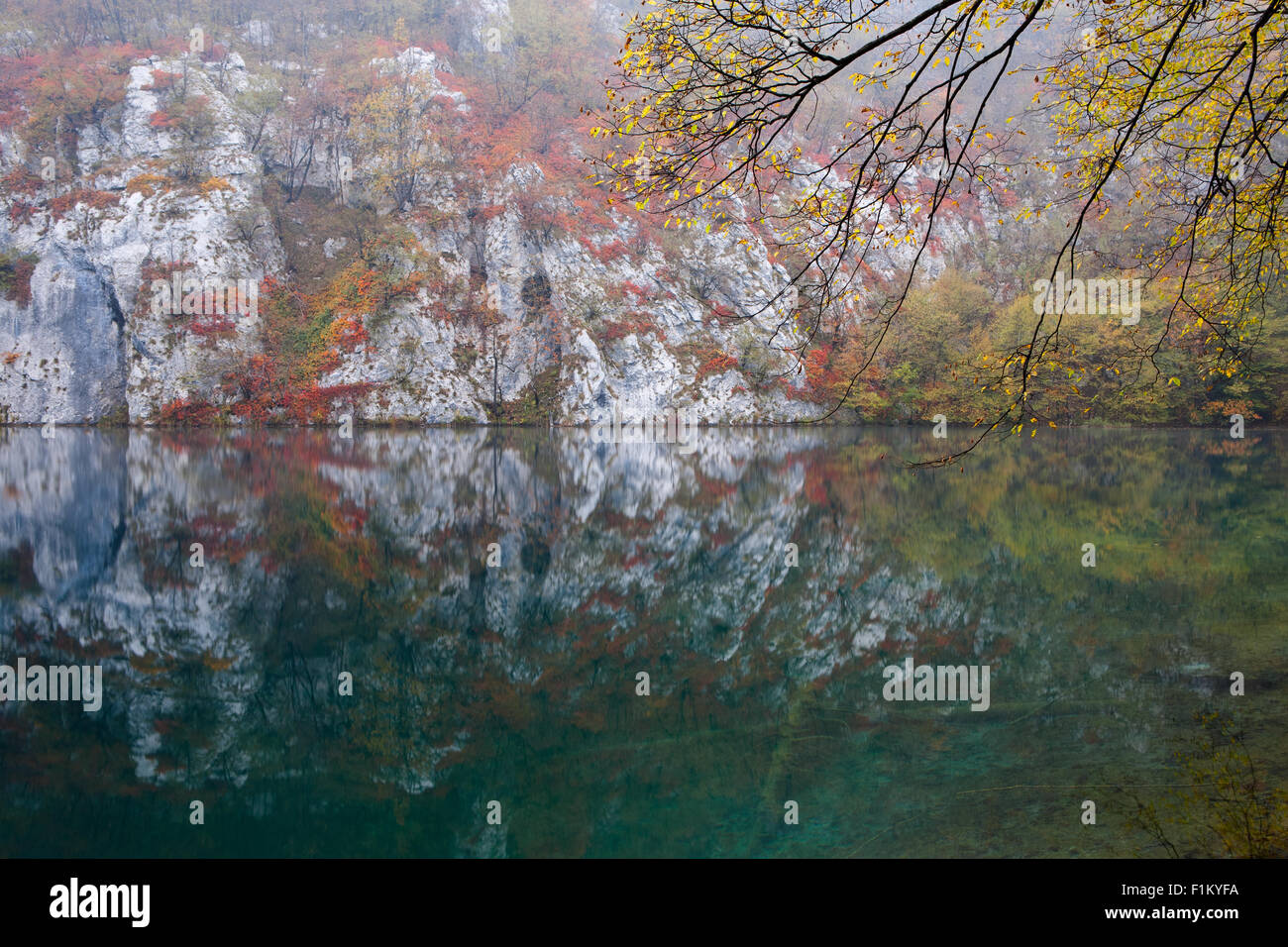 Autunno nel Parco Nazionale dei Laghi di Plitvice, Croazia Foto Stock