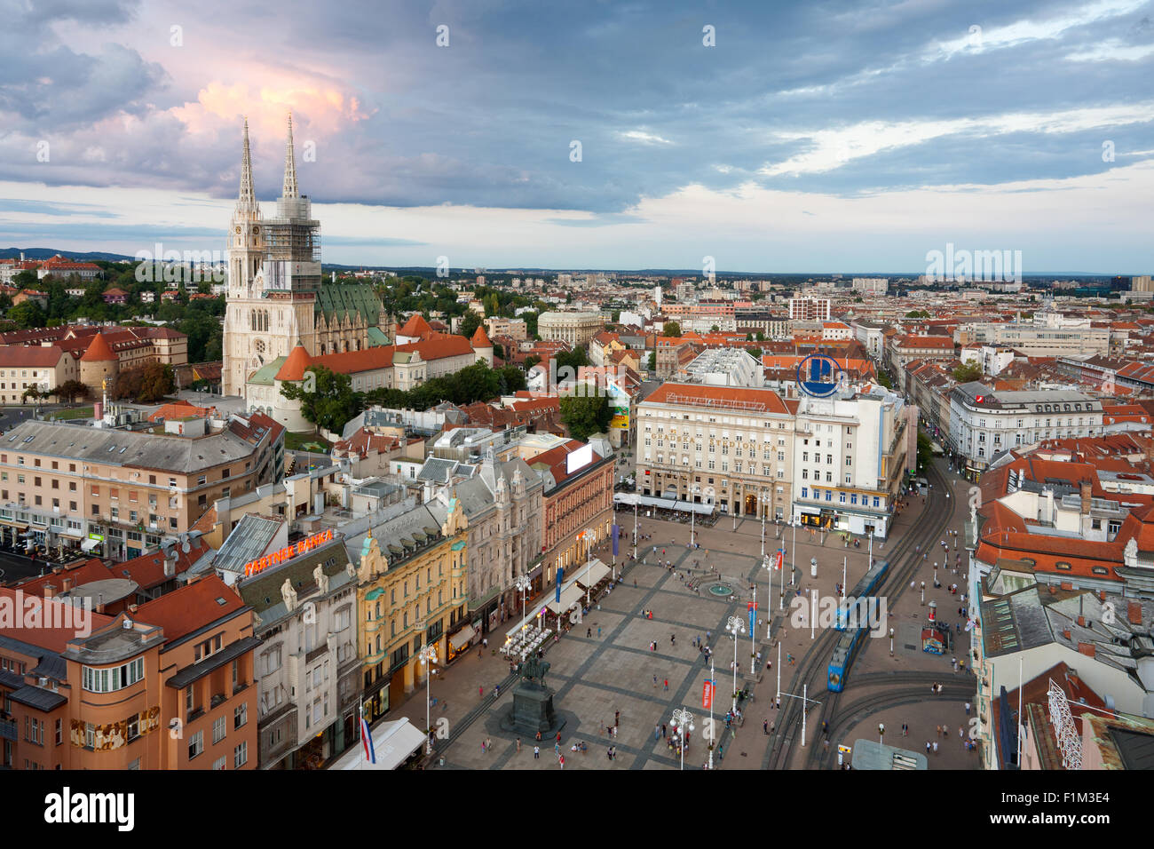 Vista panoramica sul centro della città di Zagreb, Croazia Foto Stock