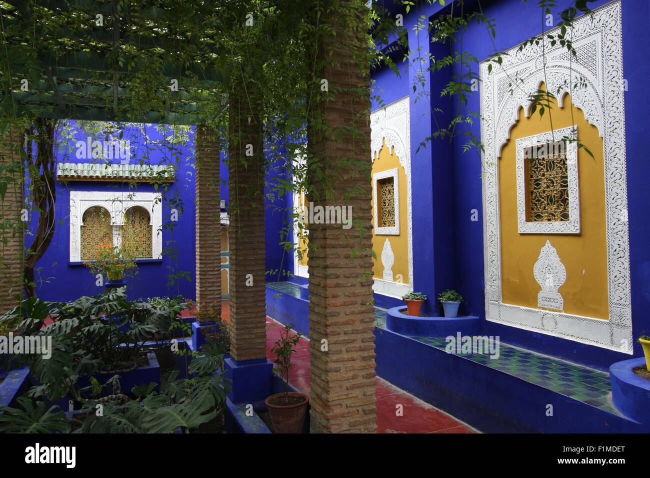 La casa blu nel 'Jardin Majorelle'.A Marrakech,Marocco,Africa fu la casa dello stilista francese Yves Saint Laurent Foto Stock