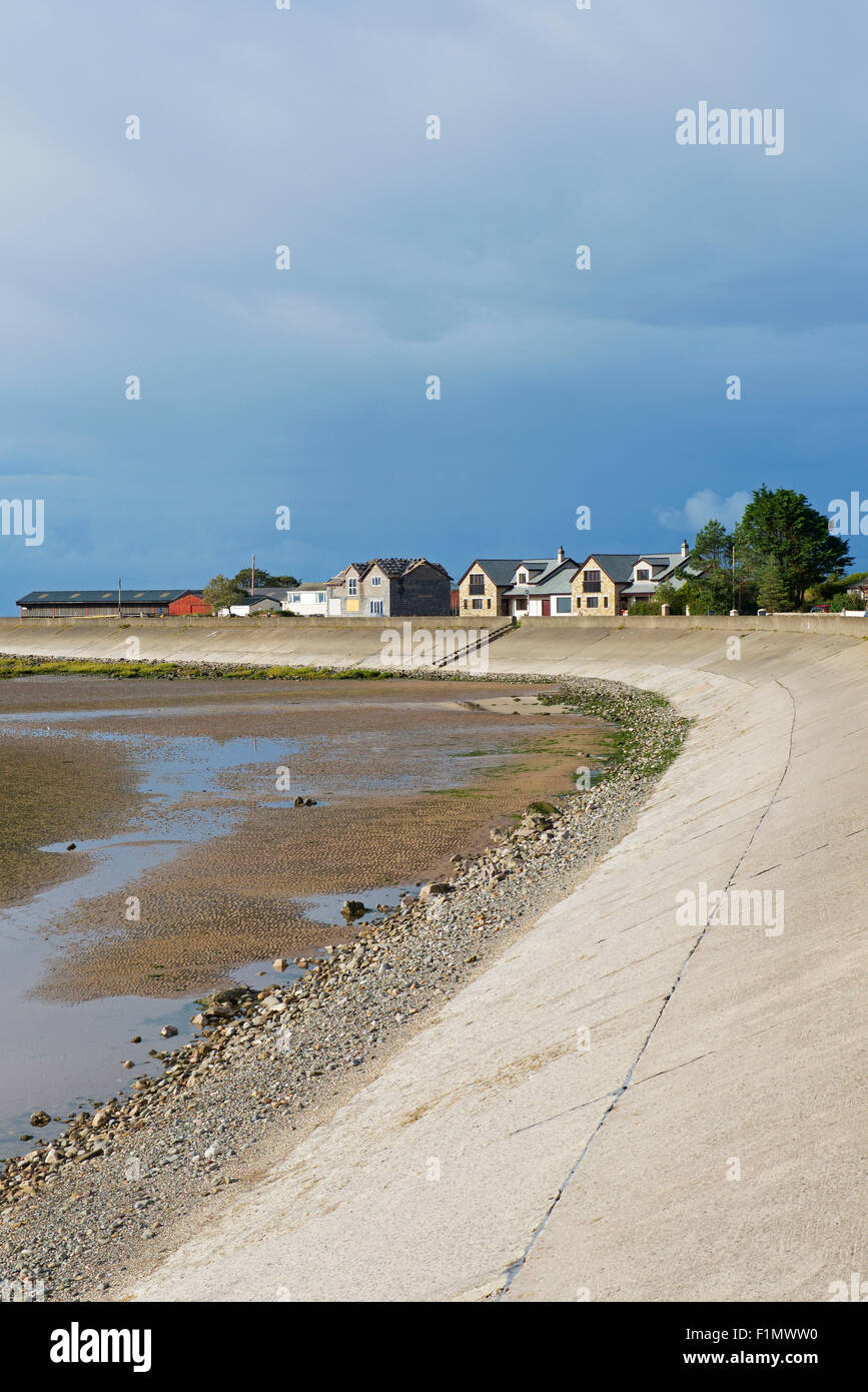 Le difese del mare vicino a Barrow-in-Furness, Cumbria, England Regno Unito Foto Stock Le difese del mare vicino a Barrow-in-Furness, Cumbria, England Regno Unito Foto Stock