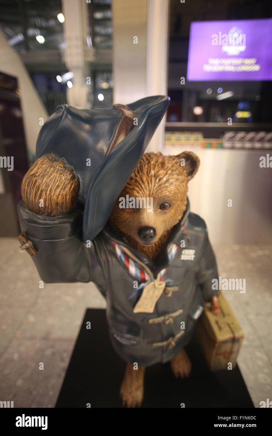 Il sentiero di Paddington a Londra sulla base di Paddington Bear da Michael Bond Foto Stock