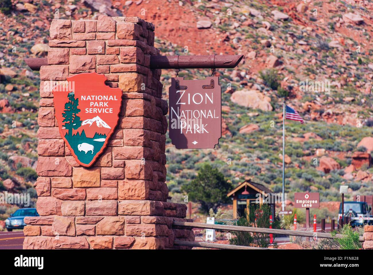 Sion entrata segno. Parco Nazionale di Zion, Utah, Stati Uniti d'America. Foto Stock