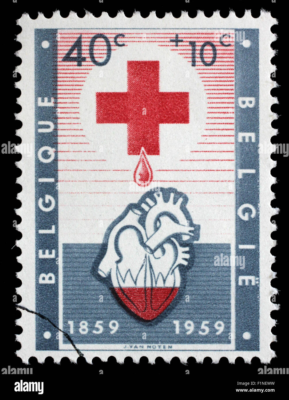 Annullato francobollo dal Belgio che illustra la Croce Rossa, rilasciato nel 1959. Foto Stock