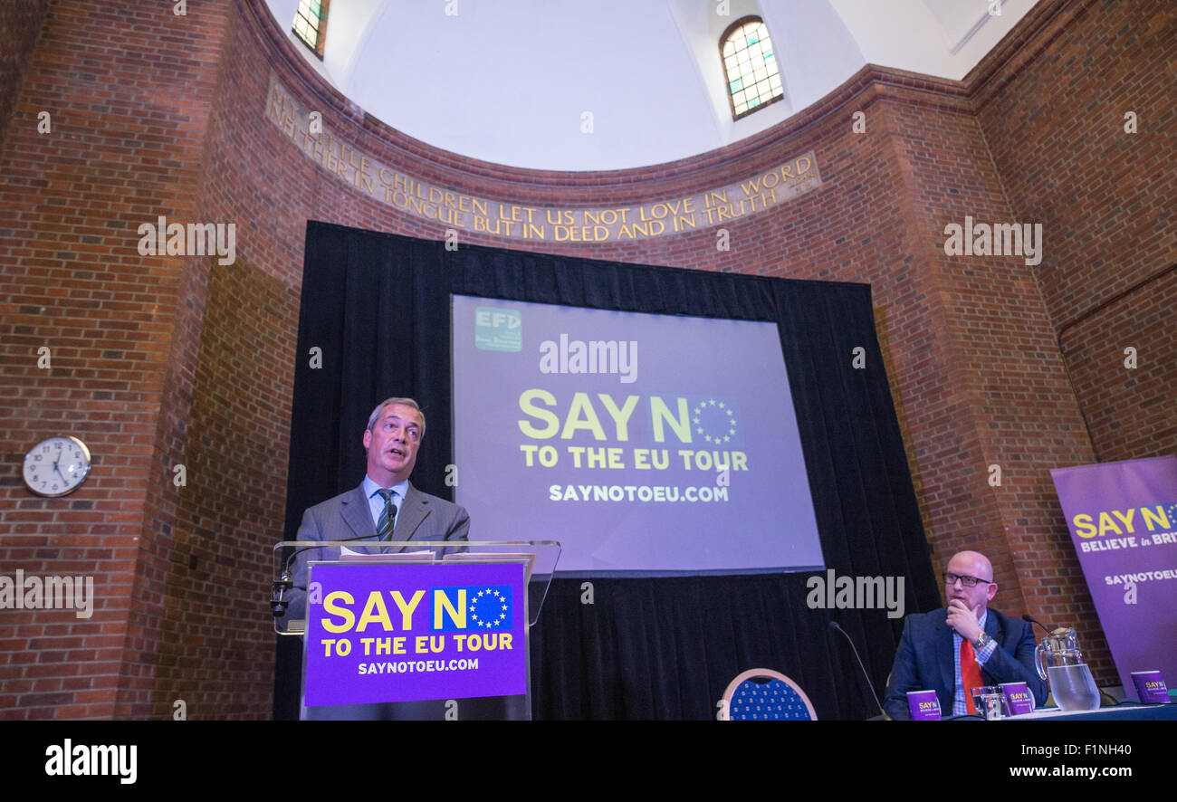 Leader UKIP Nigel Farage e vice leader Paolo Nuttall MEP,avviare il 'say No all' UE referendum tour 4 Settembre 2015 Foto Stock