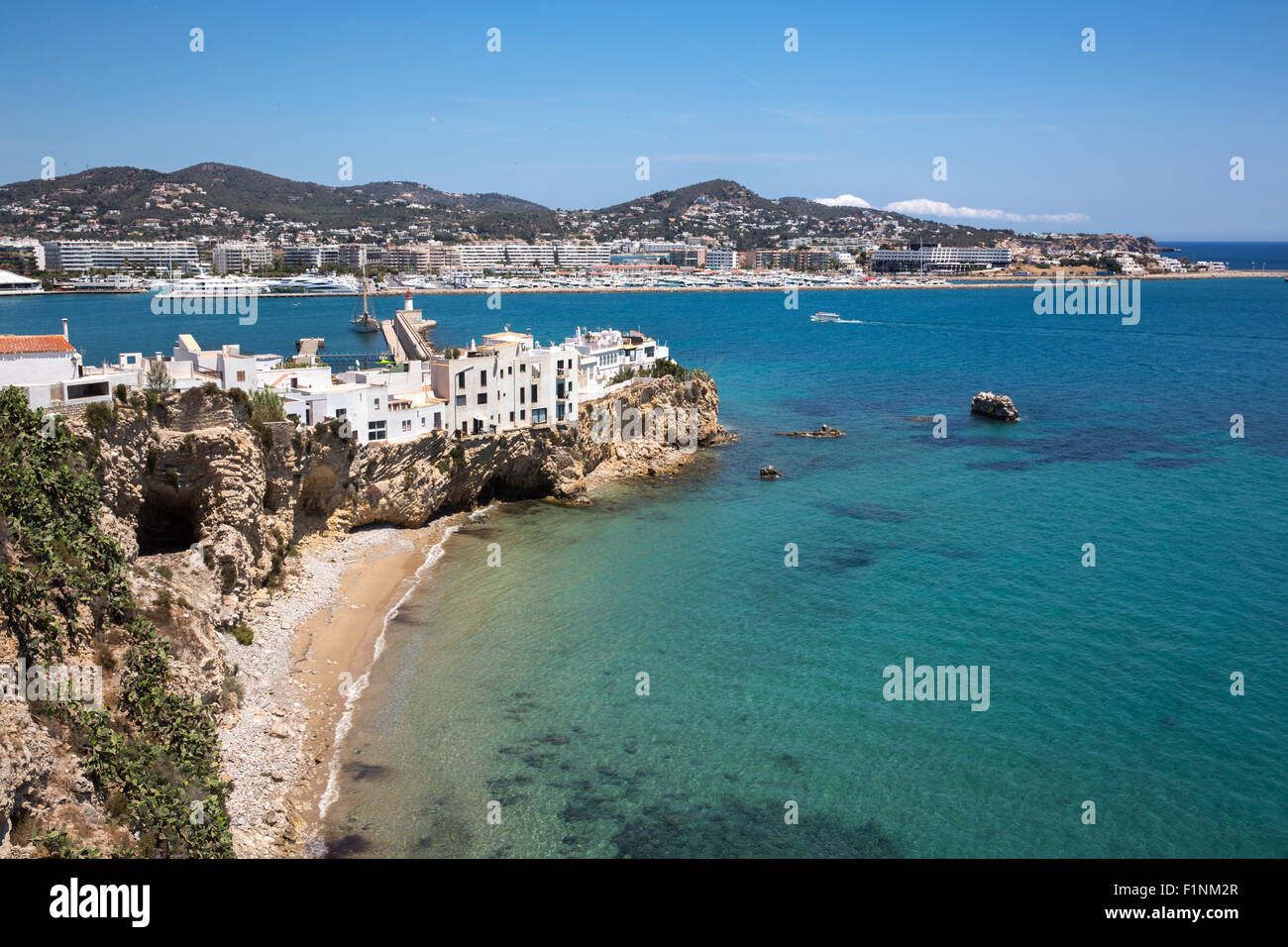 Vista della città di Ibiza, Ibiza. Foto Stock