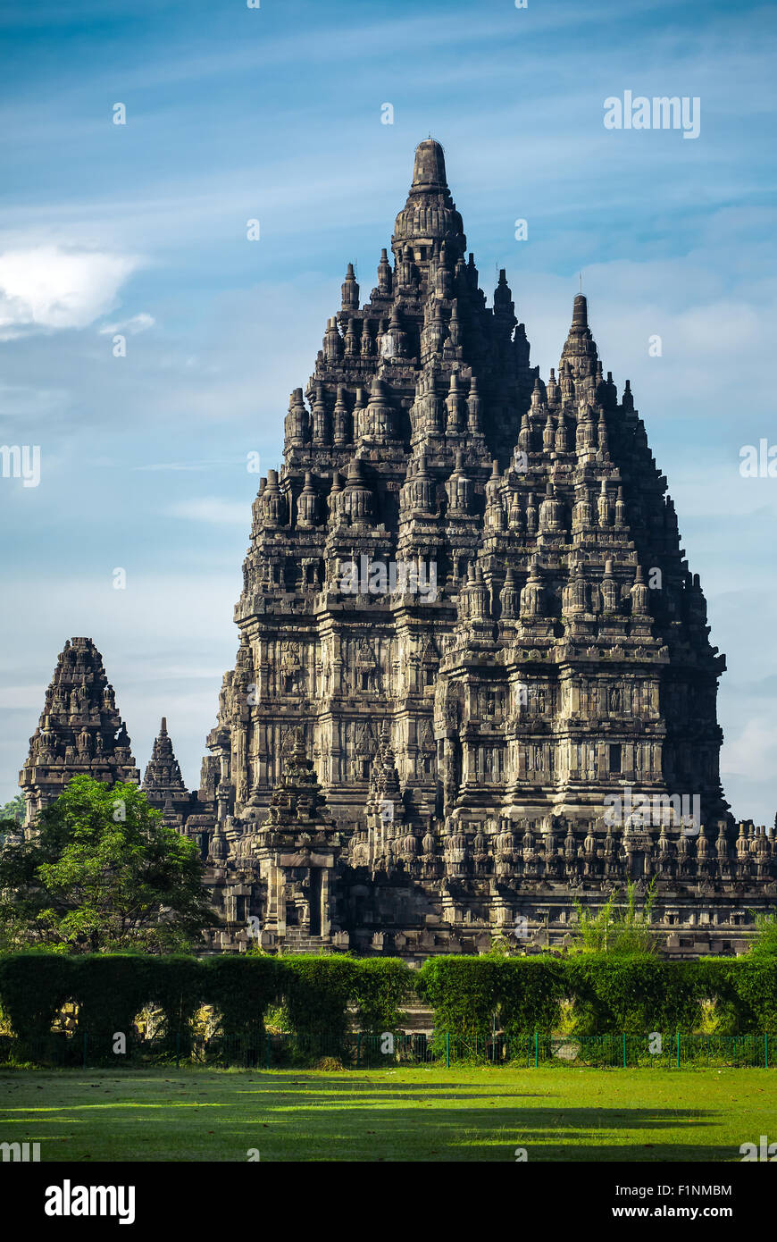 Tempio di Prambanan vicino a Yogyakarta sull isola di Giava, in Indonesia Foto Stock