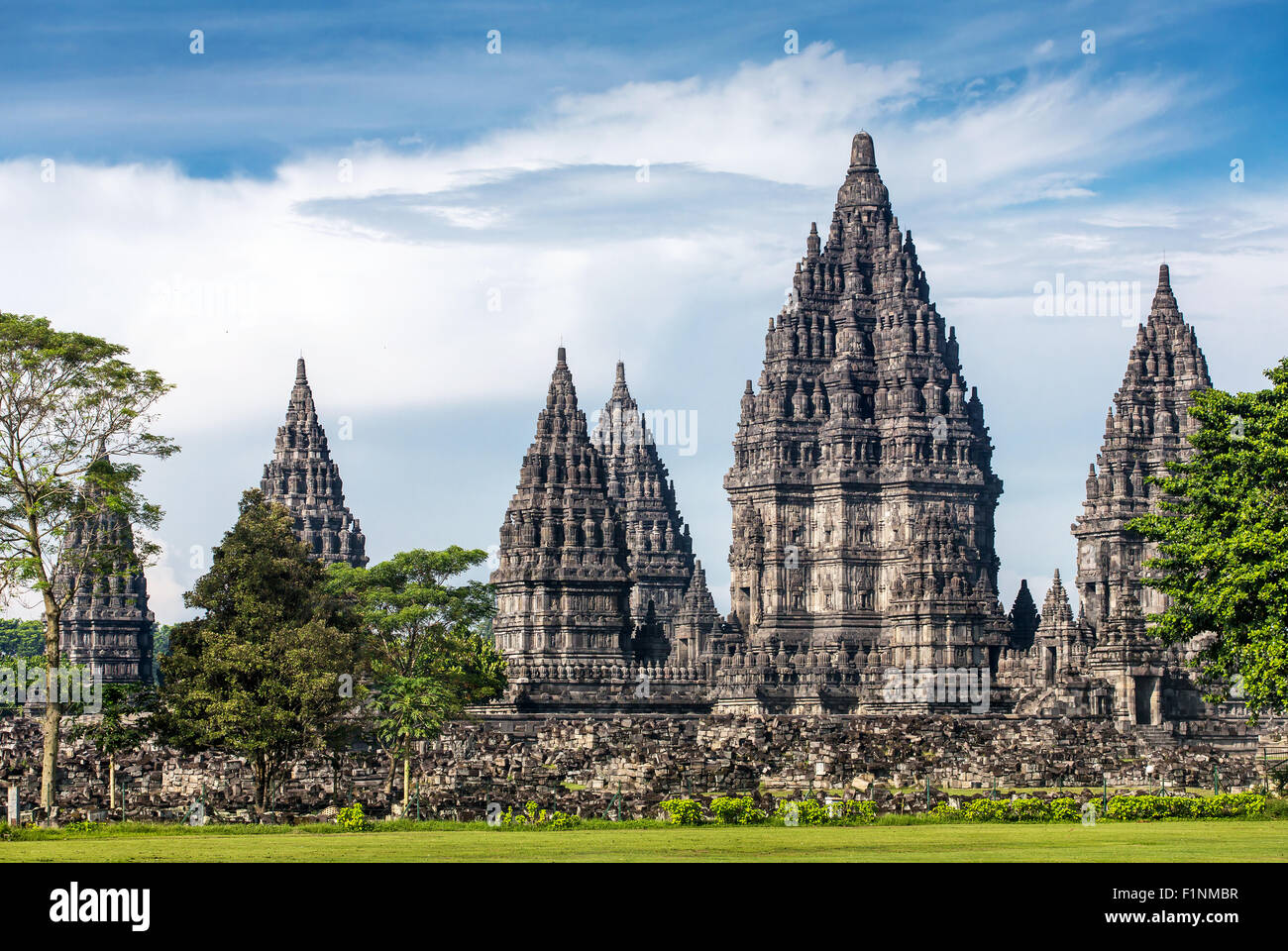 Tempio di Prambanan vicino a Yogyakarta sull isola di Giava, in Indonesia Foto Stock
