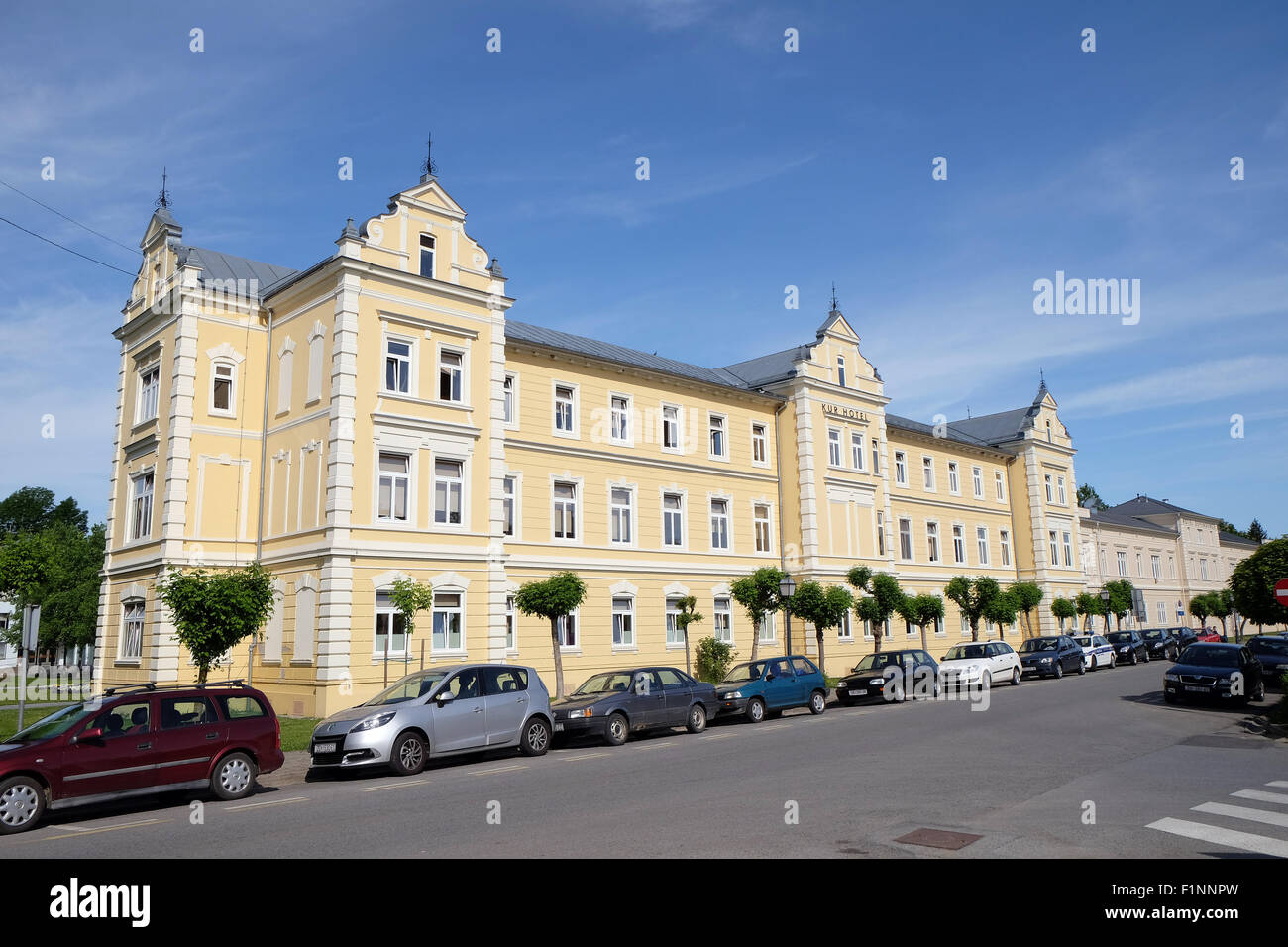 Kursalon in Lipik, più grande e più rappresentativa edificio in Lipik health resort è ora utilizzato come ospedale. Lipik, Croazia Foto Stock