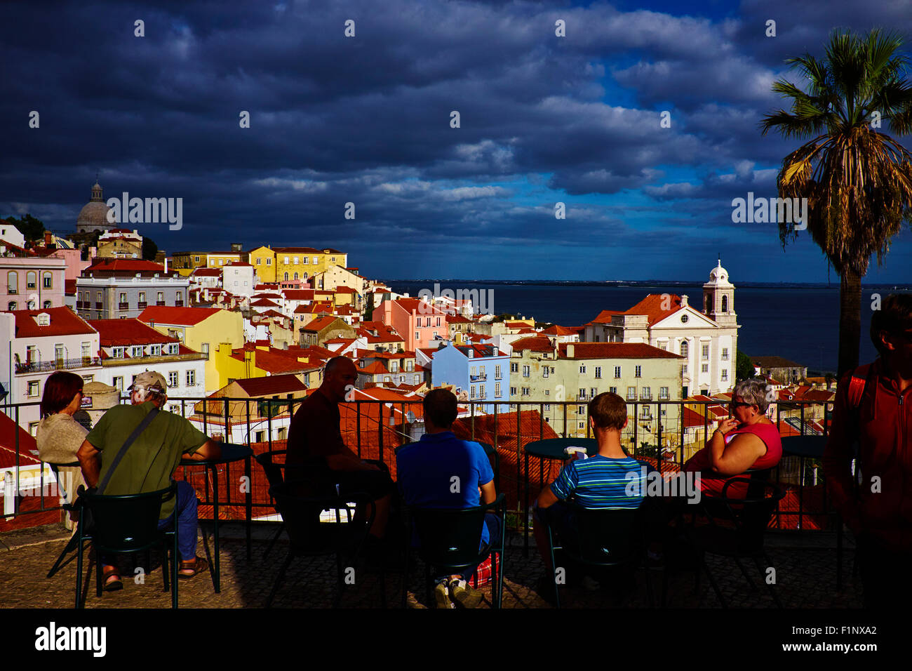 Il Portogallo, Lisbona, Alfama da Santa Luzia belvedere Foto Stock