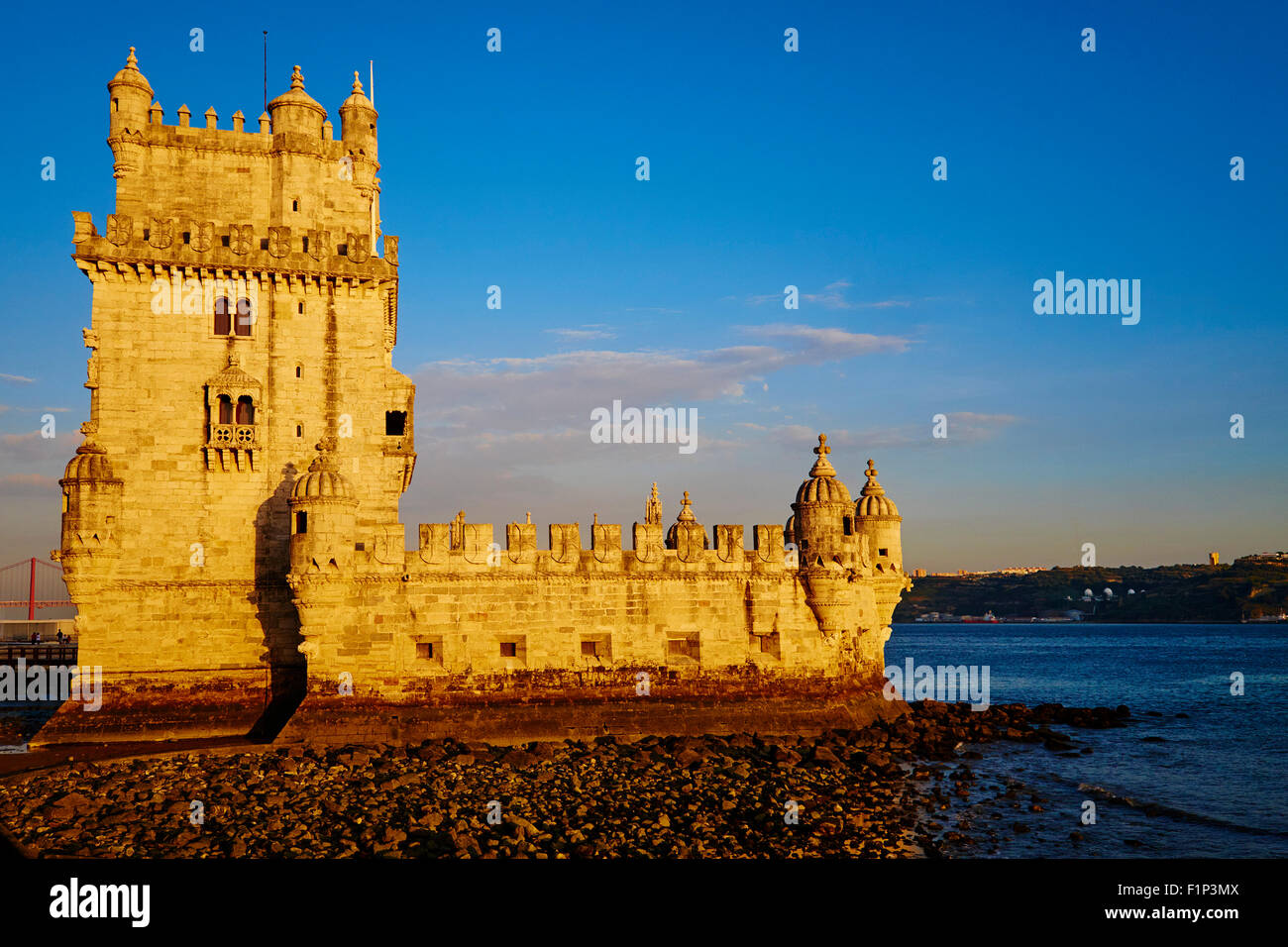 Il Portogallo, Lisbona, la Torre di Belem, architetto Francisco de Arruda, 1515-1521 (Patrimonio Mondiale UNESCO, 1983), il quartiere di Belem, Lisb Foto Stock