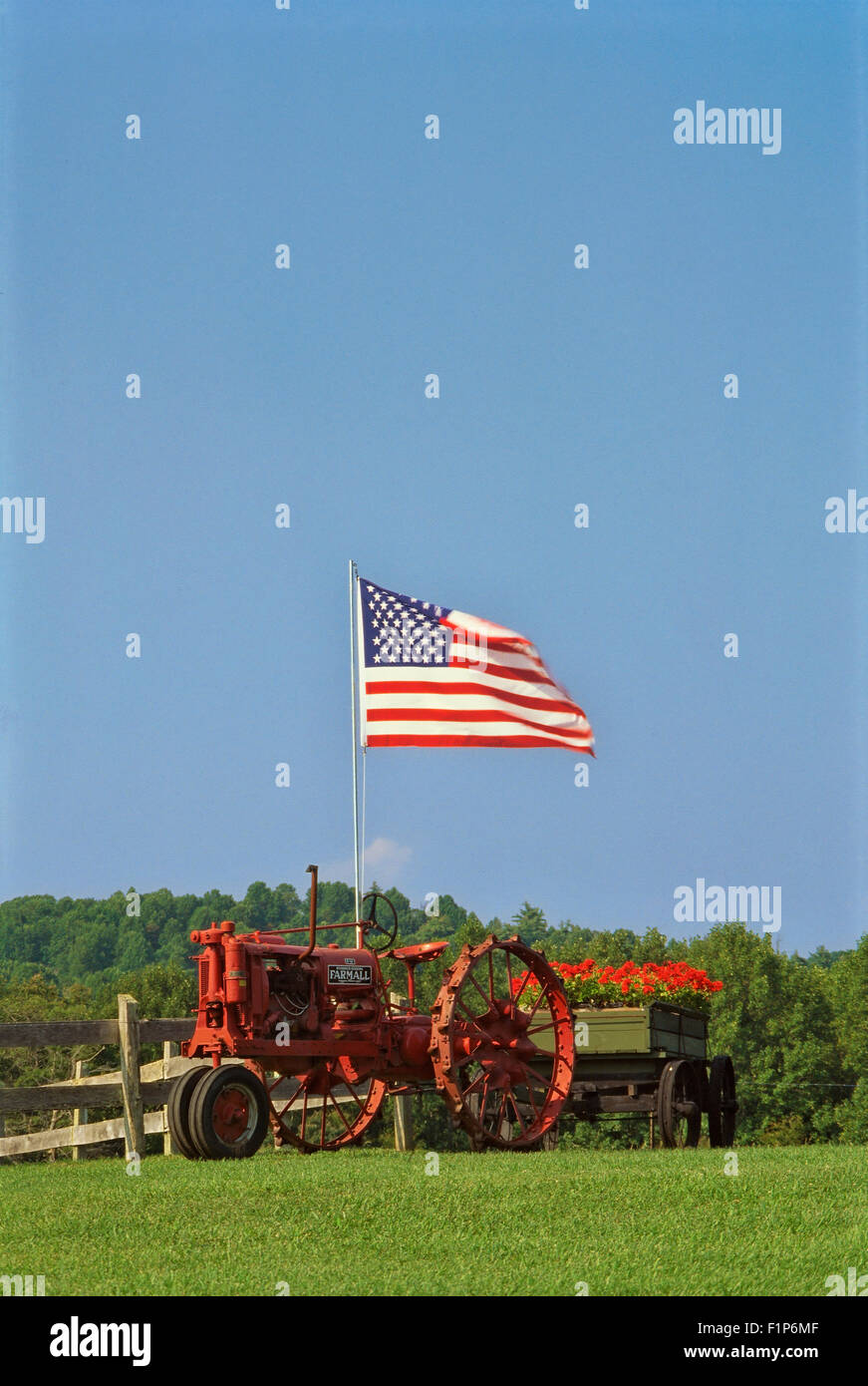 Display patriottica lungo la Blue Ridge Parkway, Virginia, Stati Uniti d'America Foto Stock