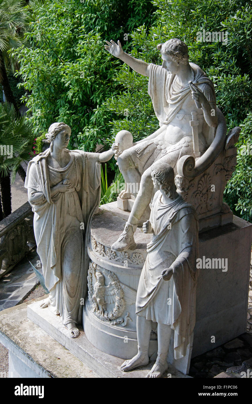 Statua Giardino Villa Monastero Varenna Lago di Como lombardia italia Foto Stock
