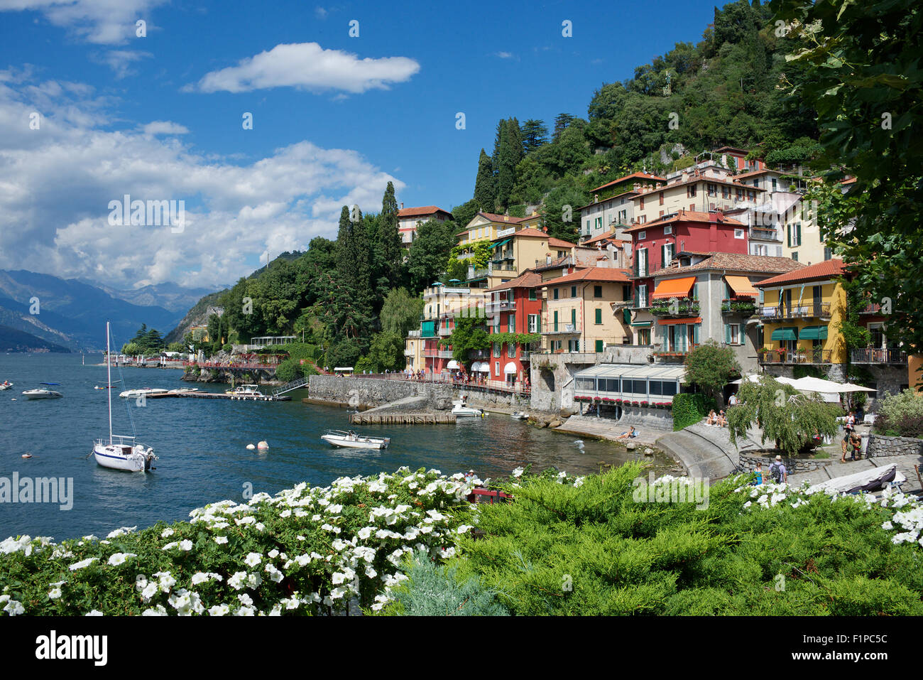 Città vecchia Varenna Lago di Como lombardia italia Foto Stock