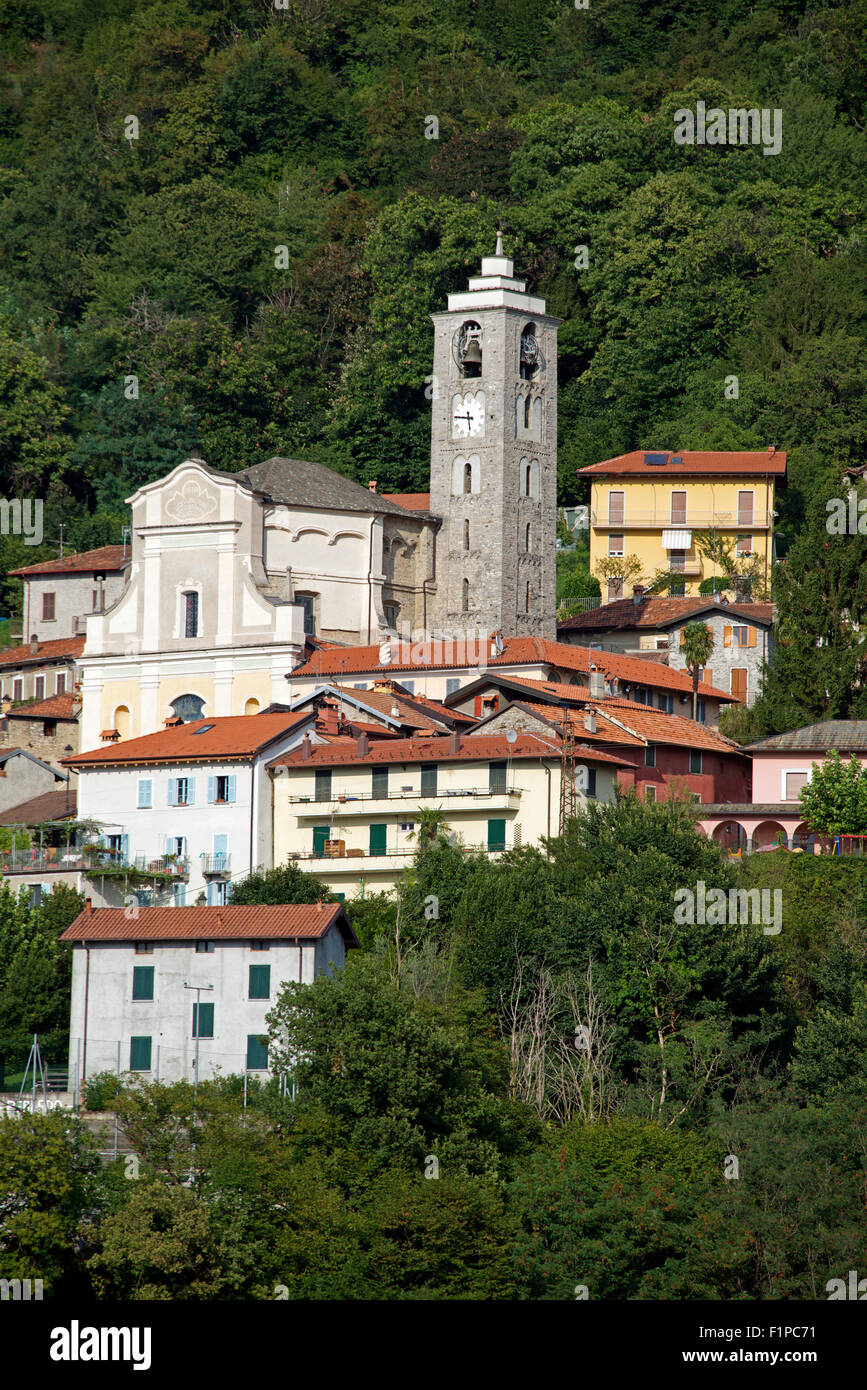 Chiesa di San Martino a Perledo sopra Varenna Lago di Como lombardia italia Foto Stock