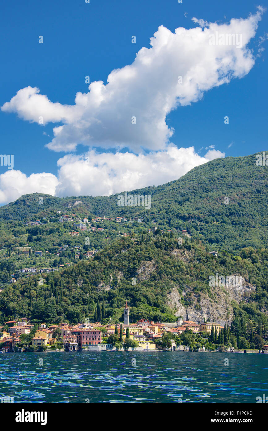 Varenna sul lago di Como lombardia italia Foto Stock