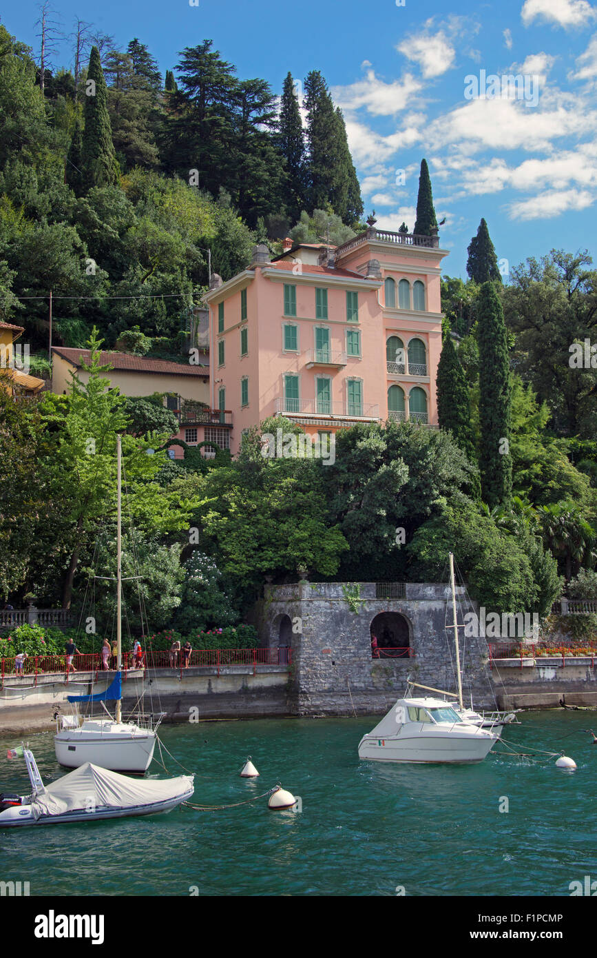 Waterfront villa Varenna Lago di Como lombardia italia Foto Stock