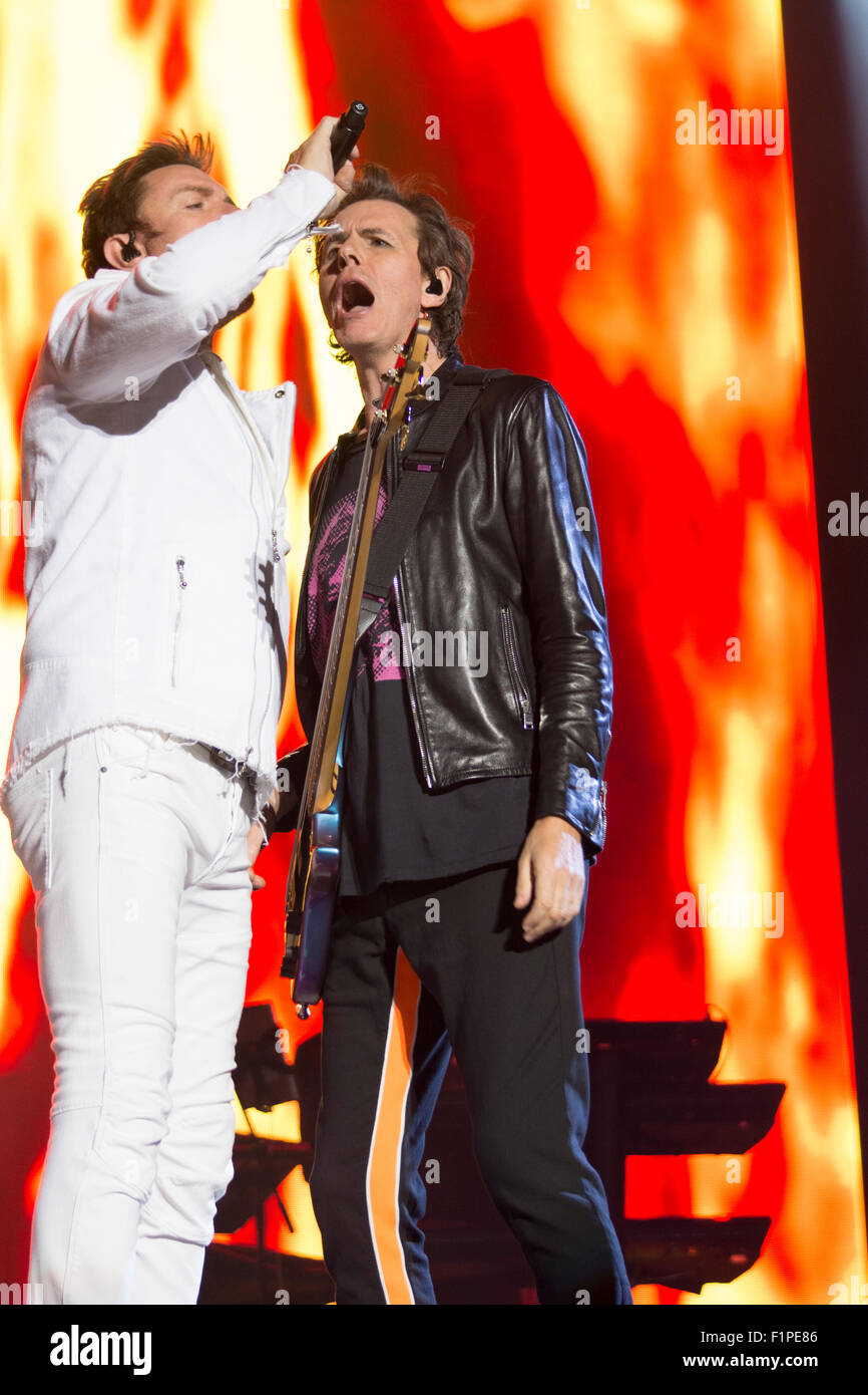 Gibilterra. 5 Settembre, 2015. Nella foto Duran Duran il 80's chart topping banda era uno dei rivestimenti padiglione a Gibilterra il Festival di musica. La Gibilterra Music Festival iniziato oggi presso il Victoria Stadium con 3 fasi principali fornendo locali ed internazionali, agisce per una folla di capacità. Tra la linea -fino ad oggi sono stati poco Mix, Unione J, Tom Odell, Paloma fede, Duran Duran, Hudson Taylor, la sensazione, Terzo Mondo, Lawson e il gruppo spagnolo Estopa. Foto Stock