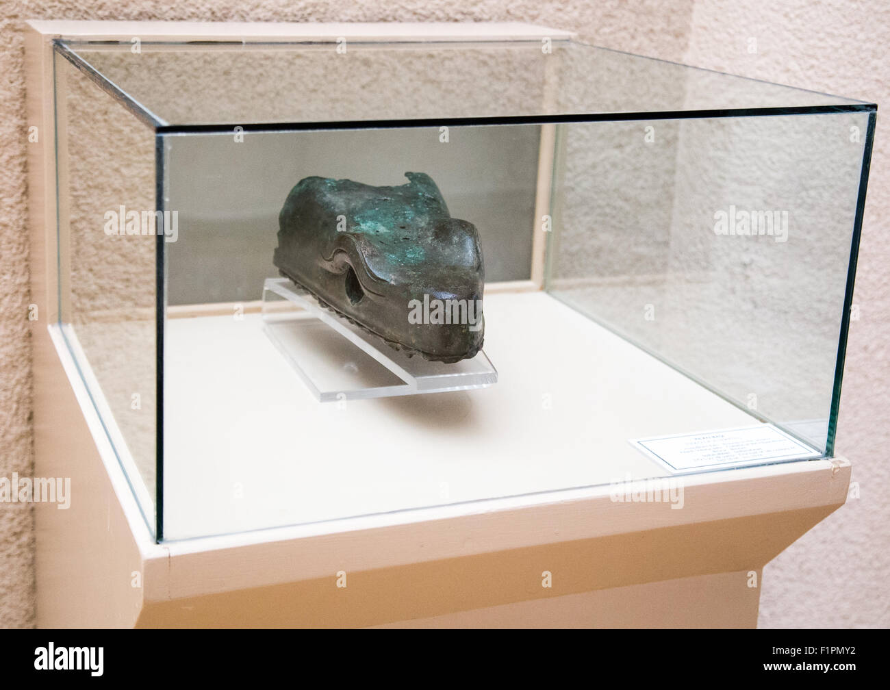Dalla testa della colonna di serpente dall'Ippodromo in mostra nel Museo Archeologico di Istanbul in Turchia Foto Stock