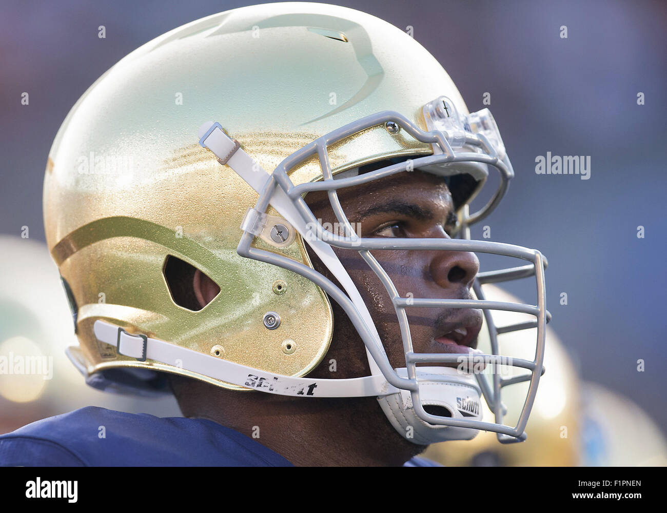 South Bend, Indiana, Stati Uniti d'America. 05 Sep, 2015. Notre Dame offensive lineman Ronnie Stanley (78) durante il NCAA Football azione di gioco tra il Texas Longhorns e la Cattedrale di Notre Dame Fighting Irish di Notre Dame Stadium di South Bend, Indiana. Notre Dame ha sconfitto il Texas 38-3. John Mersits/CSM. Credito: csm/Alamy Live News Foto Stock