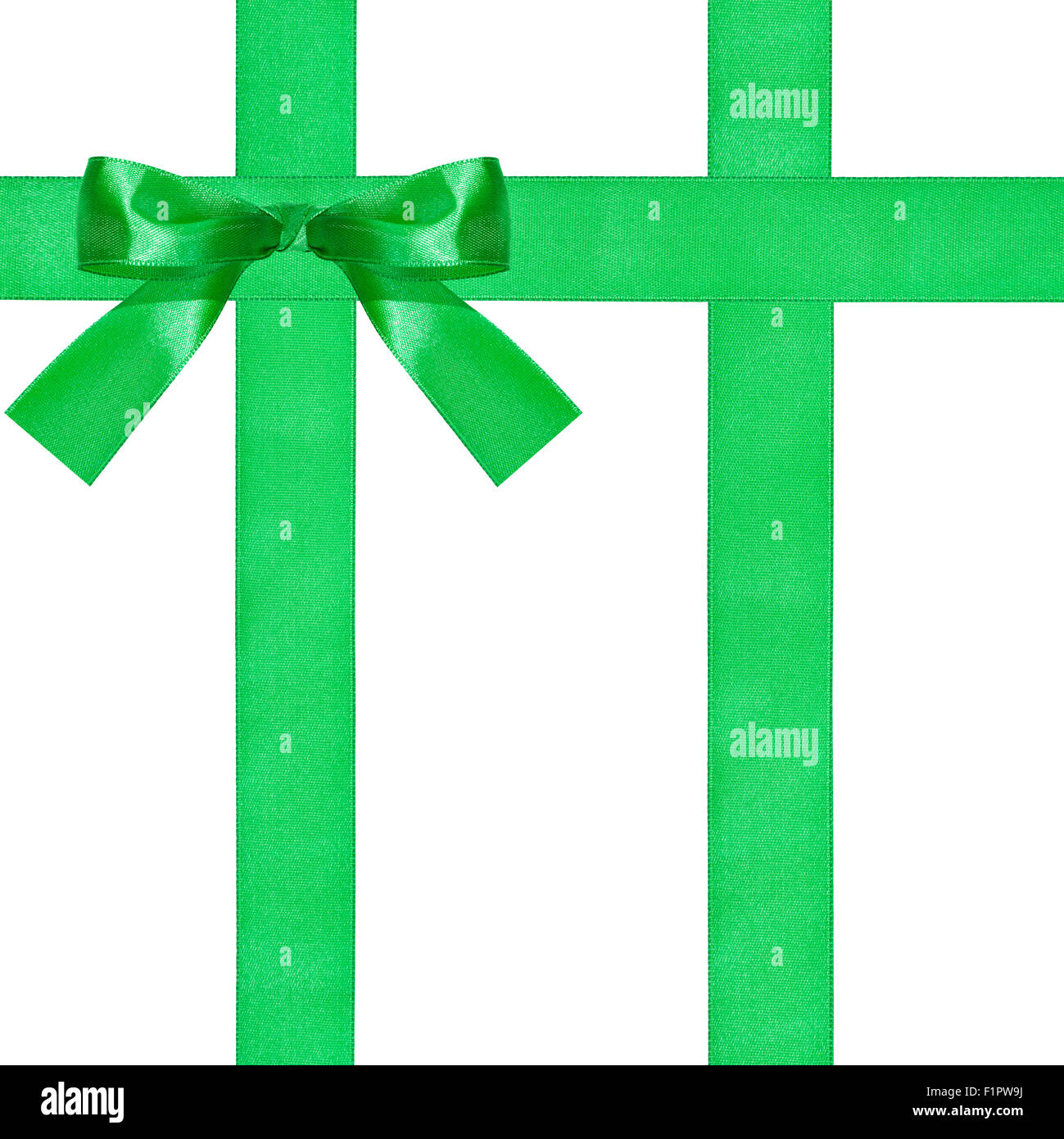Un grande arco verde nodo su tre nastri di raso isolati su sfondo bianco Foto Stock