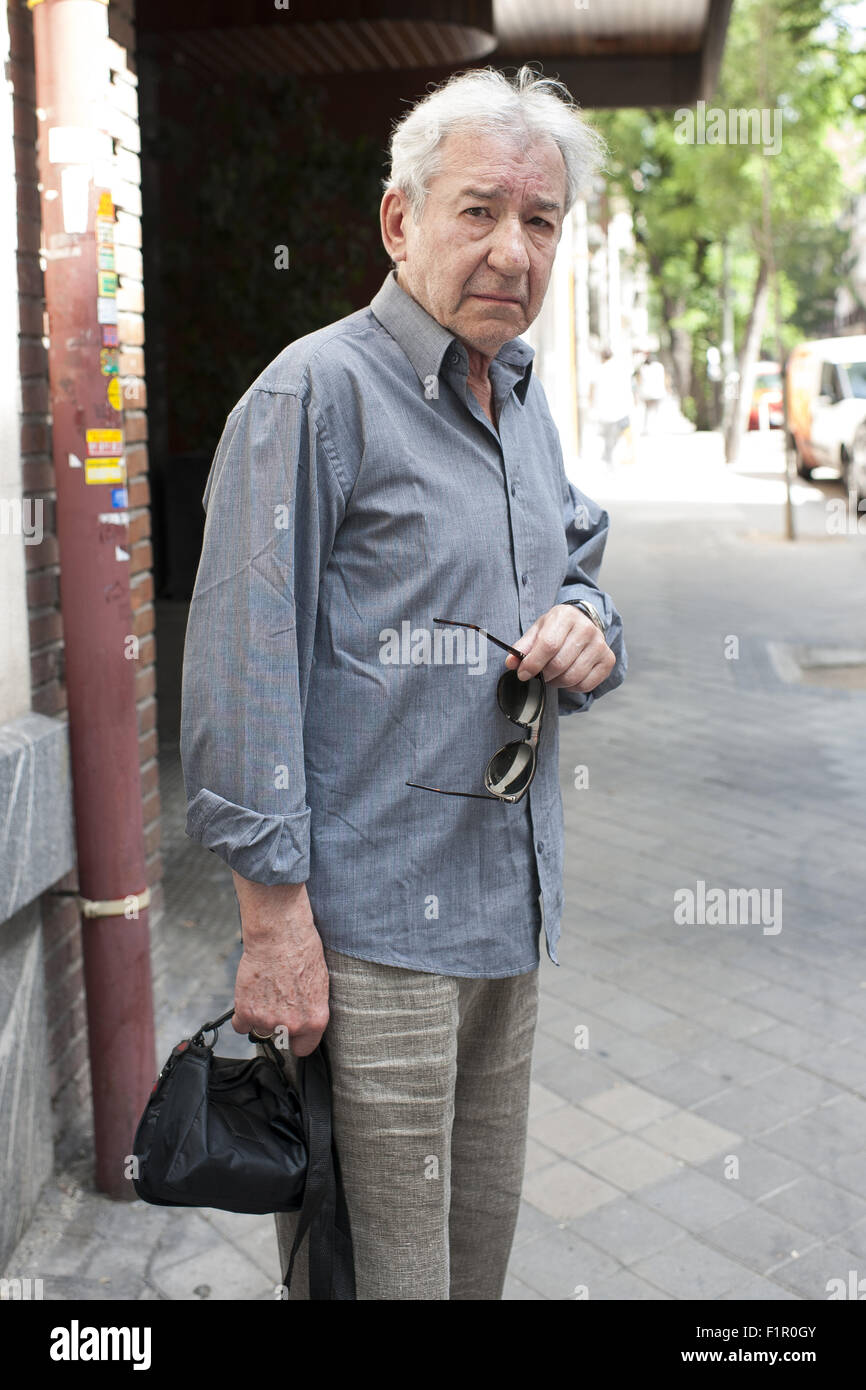 Attore spagnolo Jose sacrestano assiste un cinquantesimo anniversario presentazione di "Il mondo continua" tenutasi presso l'Accademia di Cinema di Madrid con: Jose sacrestano dove: Madrid, Spagna Quando: 06 Lug 2015 Foto Stock